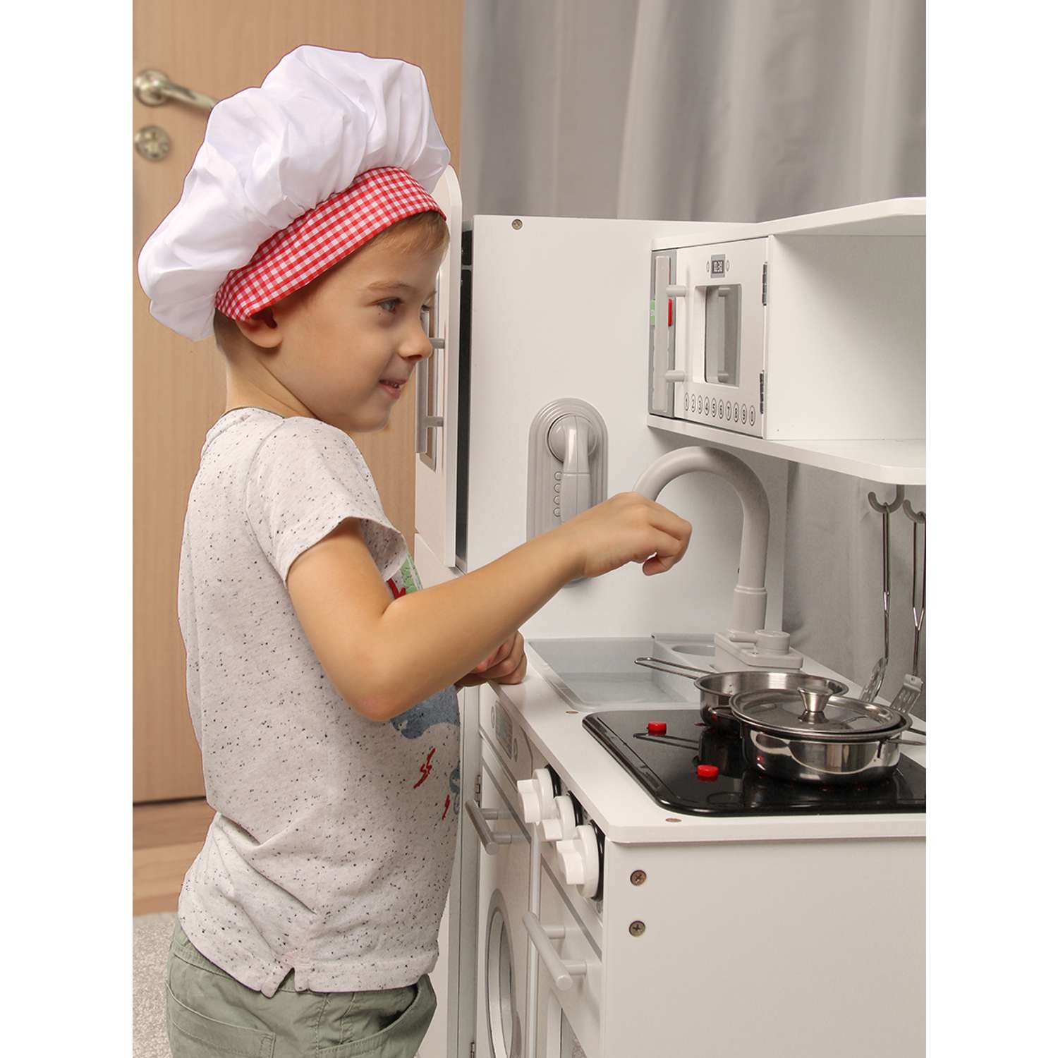 Детская кухня Lisa Doll деревянная с металлической посудой - фото 14