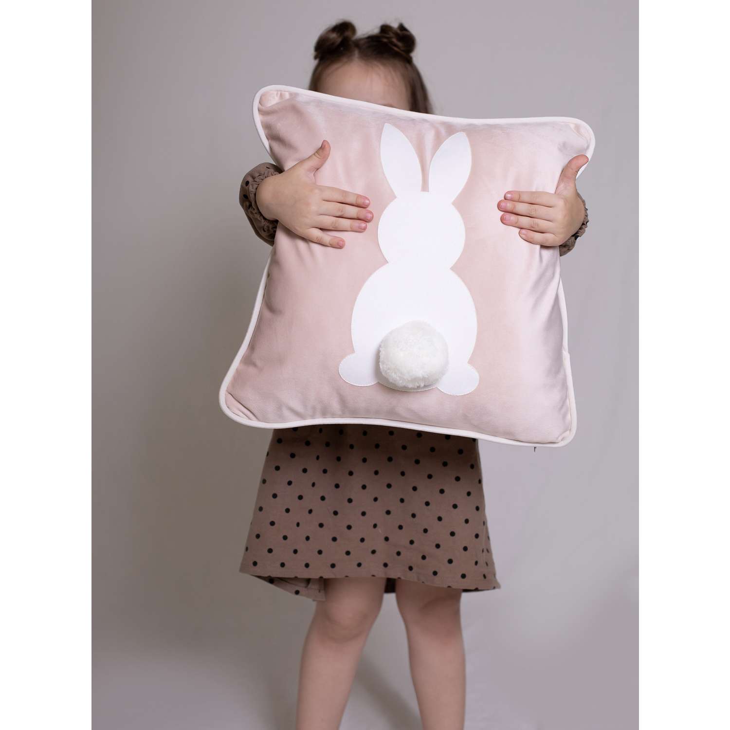 Подушка декоративная детская Мишель Зайка цвет розовая пудра - фото 3