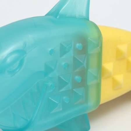 Игрушка Пижон из термопластичной резины «Акула» с охлаждающим эффектом 17.5 см