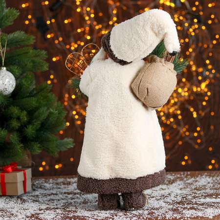 Дед мороз Зимнее волшебство «В белом тулупе со снегоступами» 26х45 см