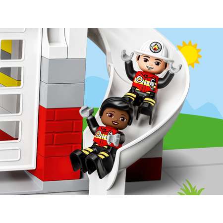 Конструктор детский LEGO Duplo Пожарная часть и вертолёт 10970