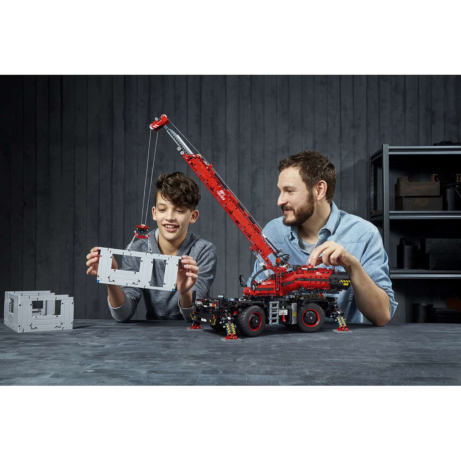 Конструктор LEGO Technic Подъёмный кран для пересечённой местности 42082 - фото 56