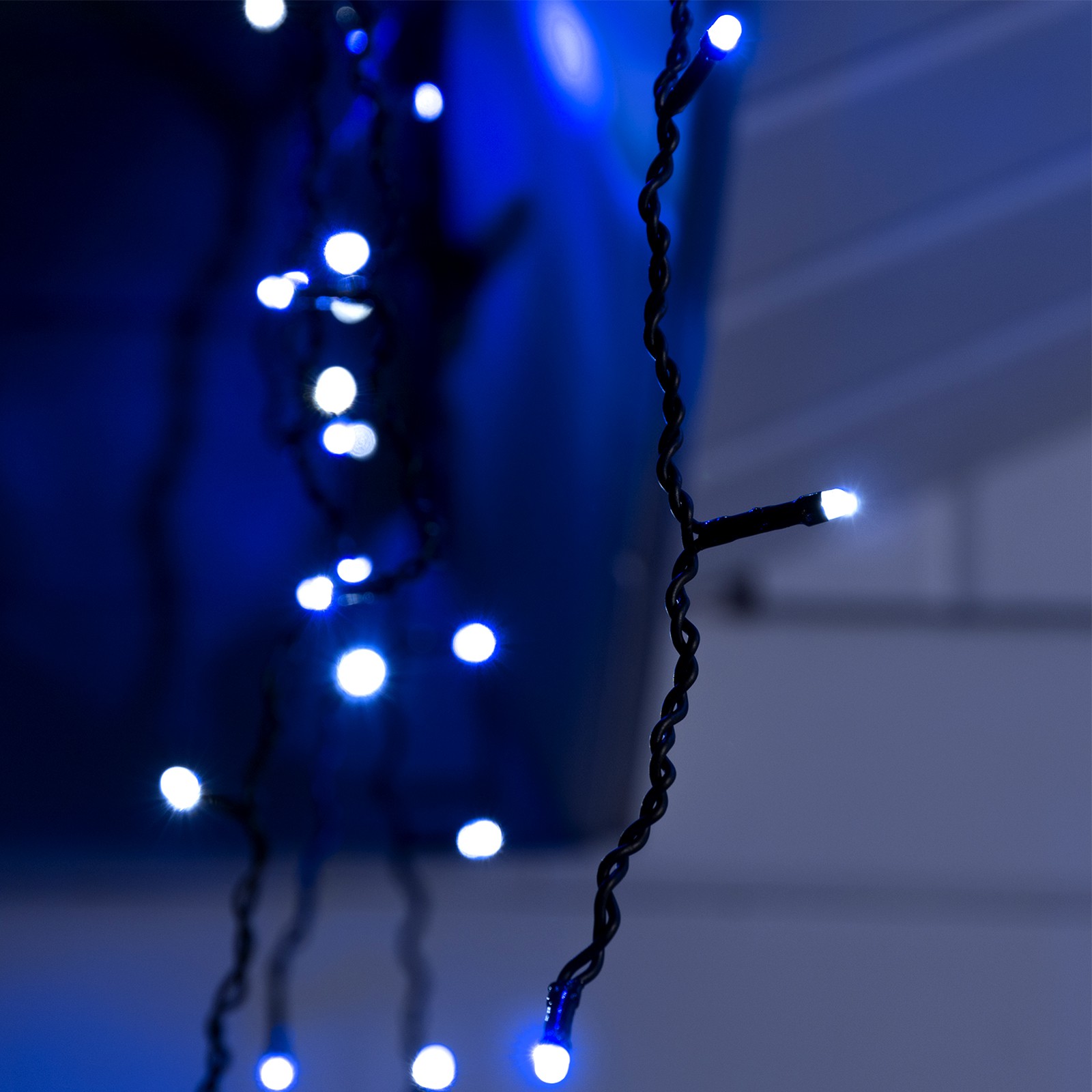 Гирлянда Luazon «Бахрома» IP44 УМС тёмная нить 160 LED свечение бело-синее мигание 220 В - фото 3