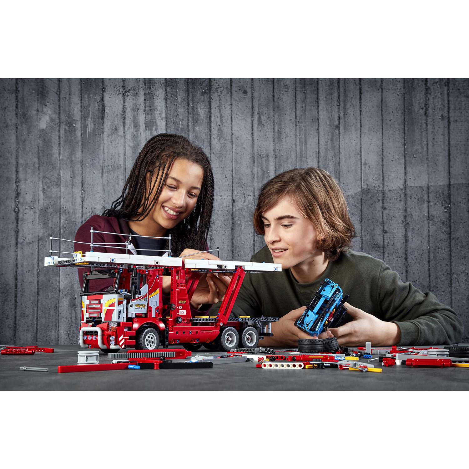 Конструктор LEGO Technic Автовоз 42098 - фото 4