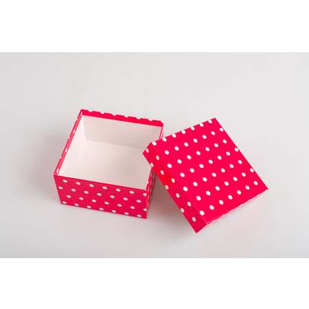 Коробка подарочная Cartonnage Квадратная Веселые горошки красный белый