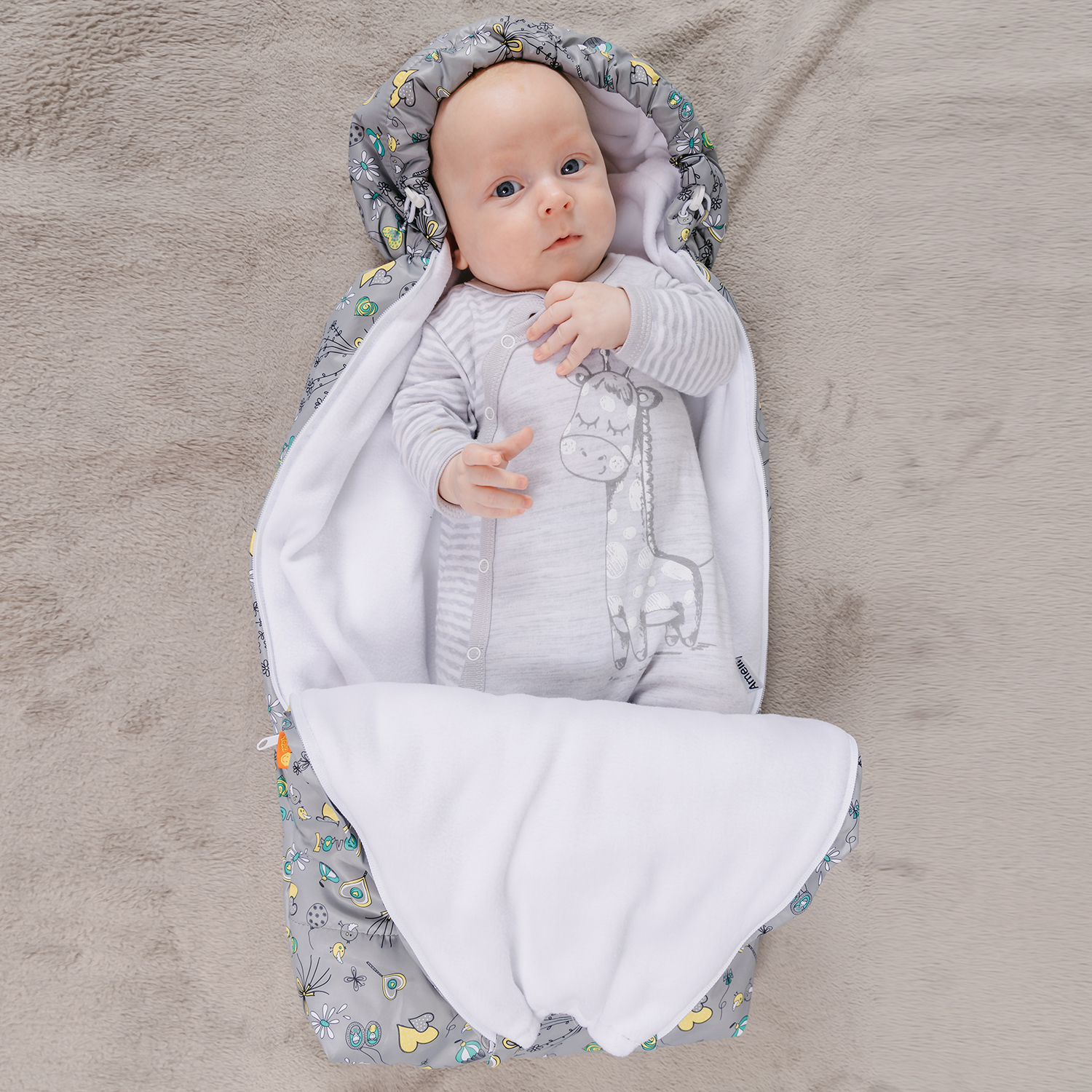 Конверт на выписку Чудо-Чадо для новорожденного теплый флисовый «Chicky» серый/сердечки - фото 4