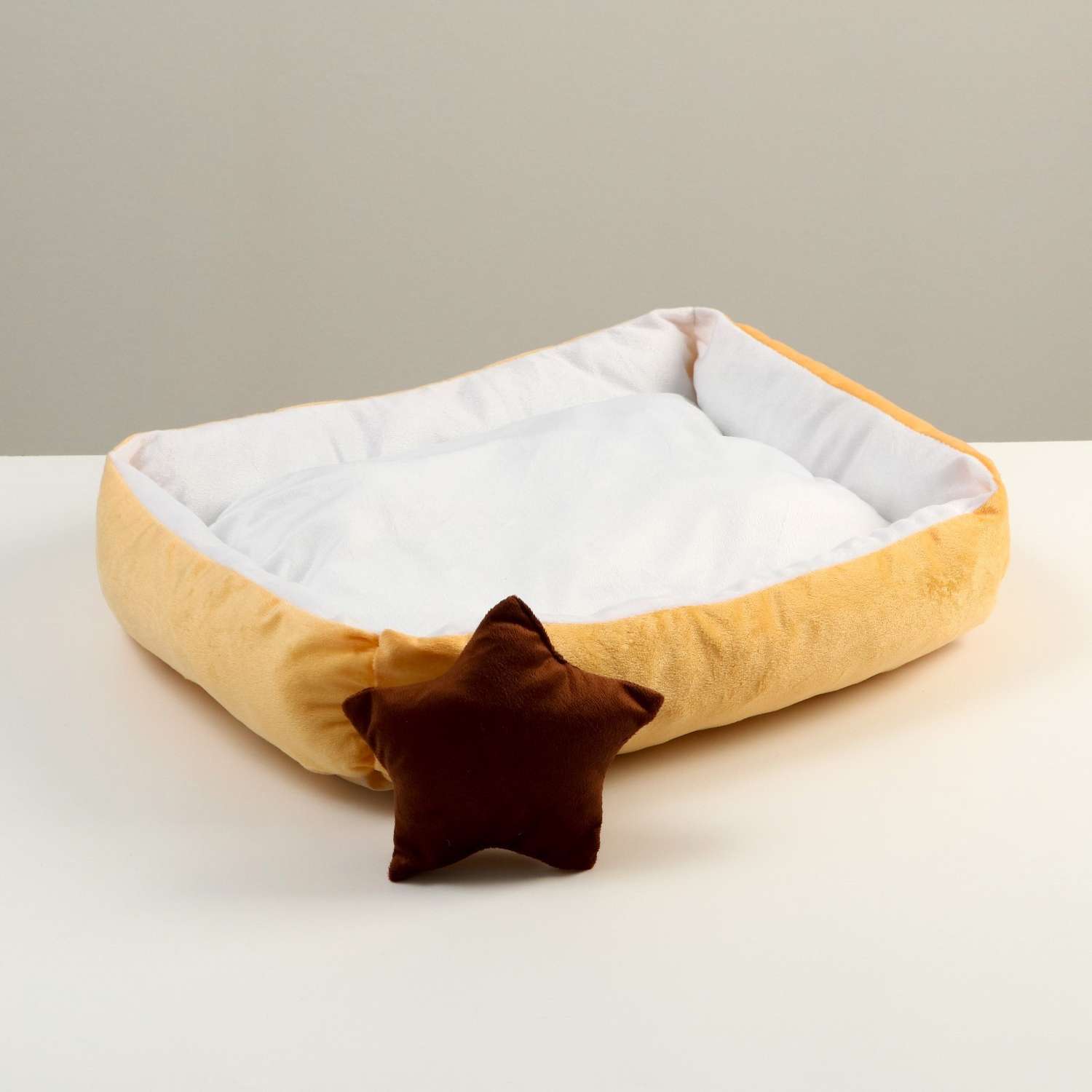 Лежанка Пижон мягкая прямоугольная со съемной подушкой + игрушка звезда 54х42х11 см персик - фото 2