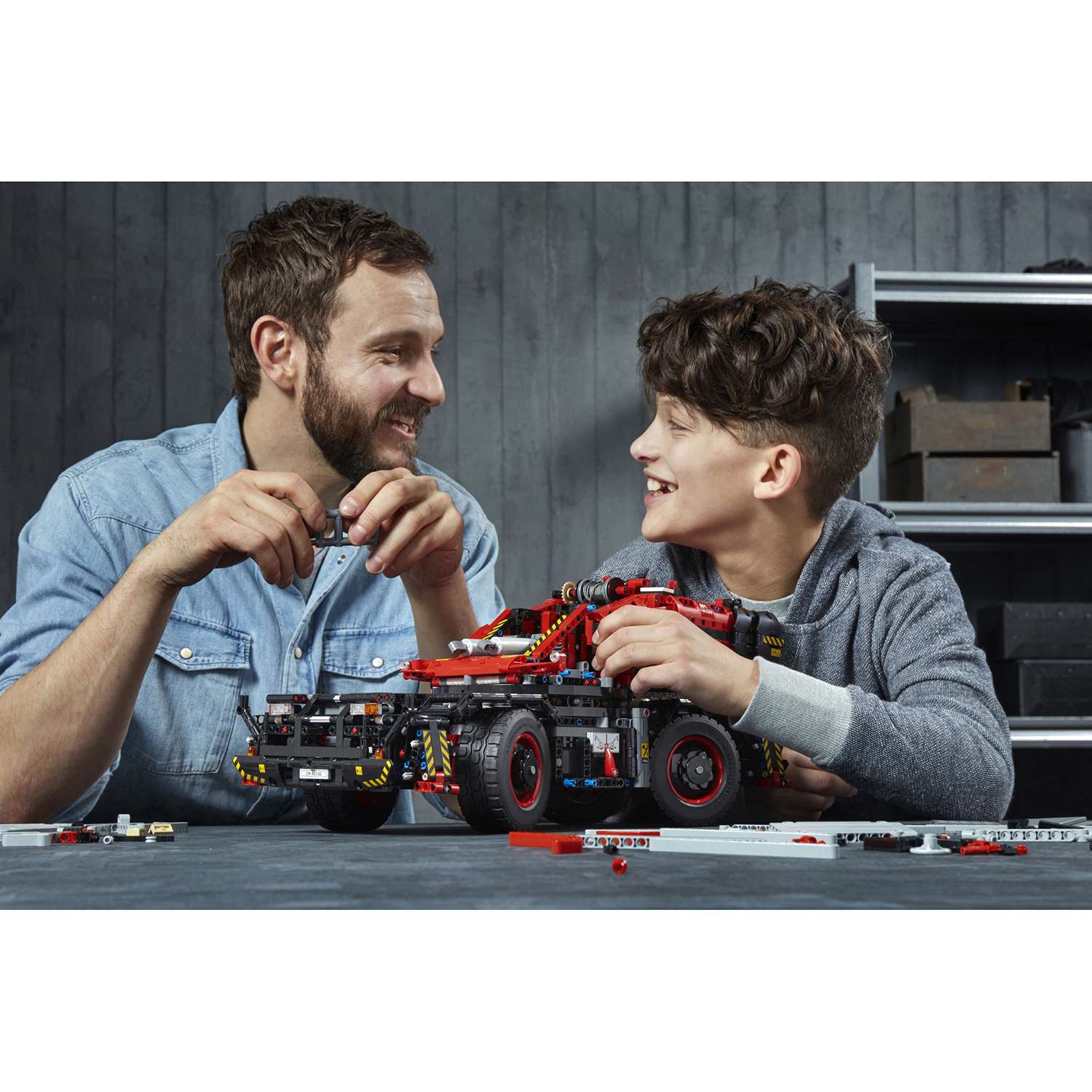 Конструктор LEGO Technic Подъёмный кран для пересечённой местности 42082 - фото 23