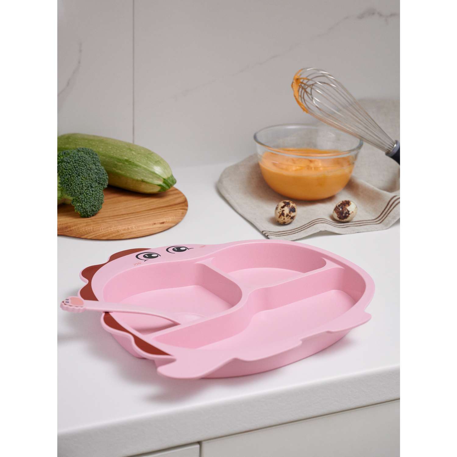 Набор детской посуды Добрый Филин Тарелка вилка ложка Динозаврик розовый 4 предмета - фото 6