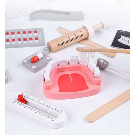 Игровой набор DoDom Стоматолог деревянные инструменты в чемодане