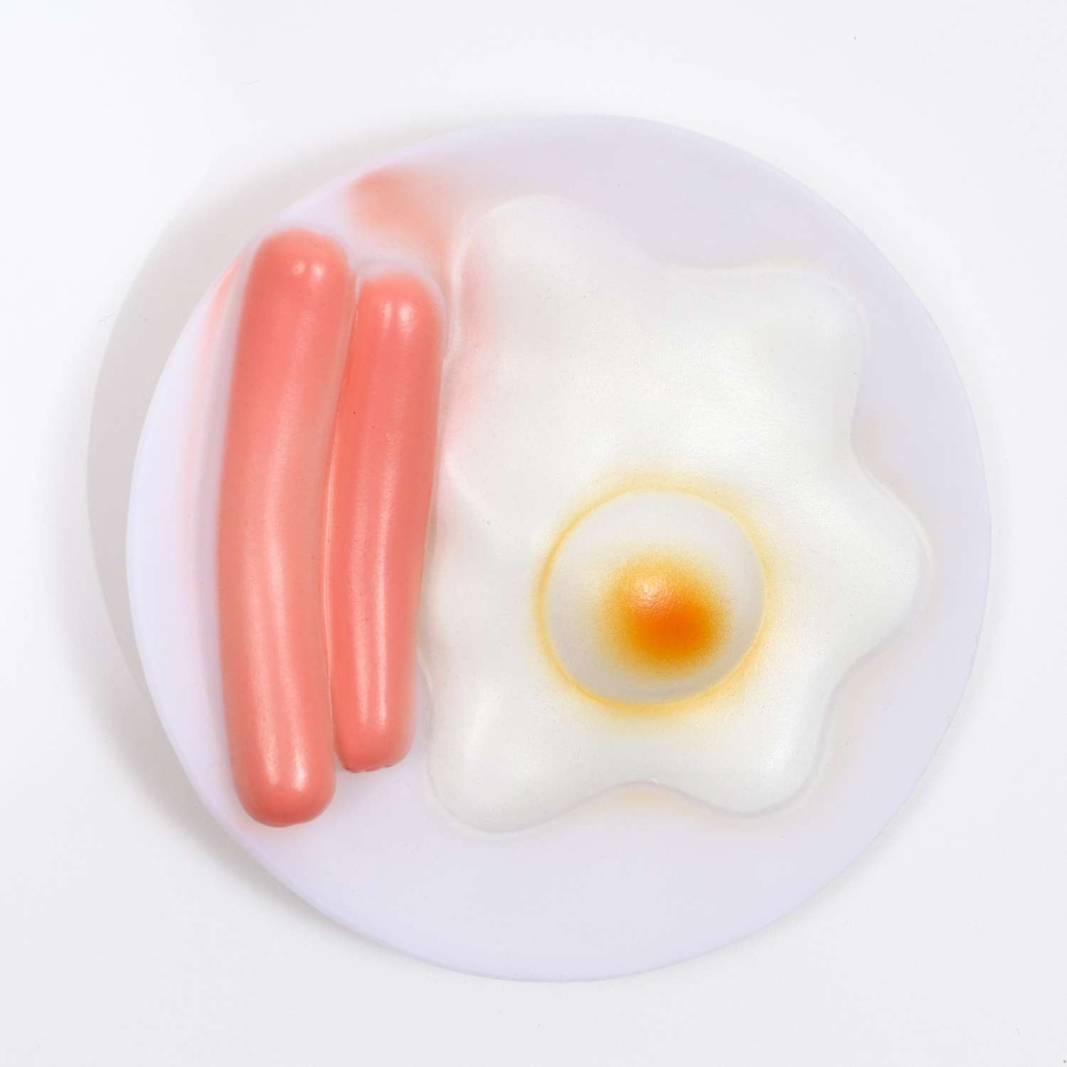 Игрушка для собак Пижон пищащая Завтрак для собак 13.5 см на белой тарелке - фото 1