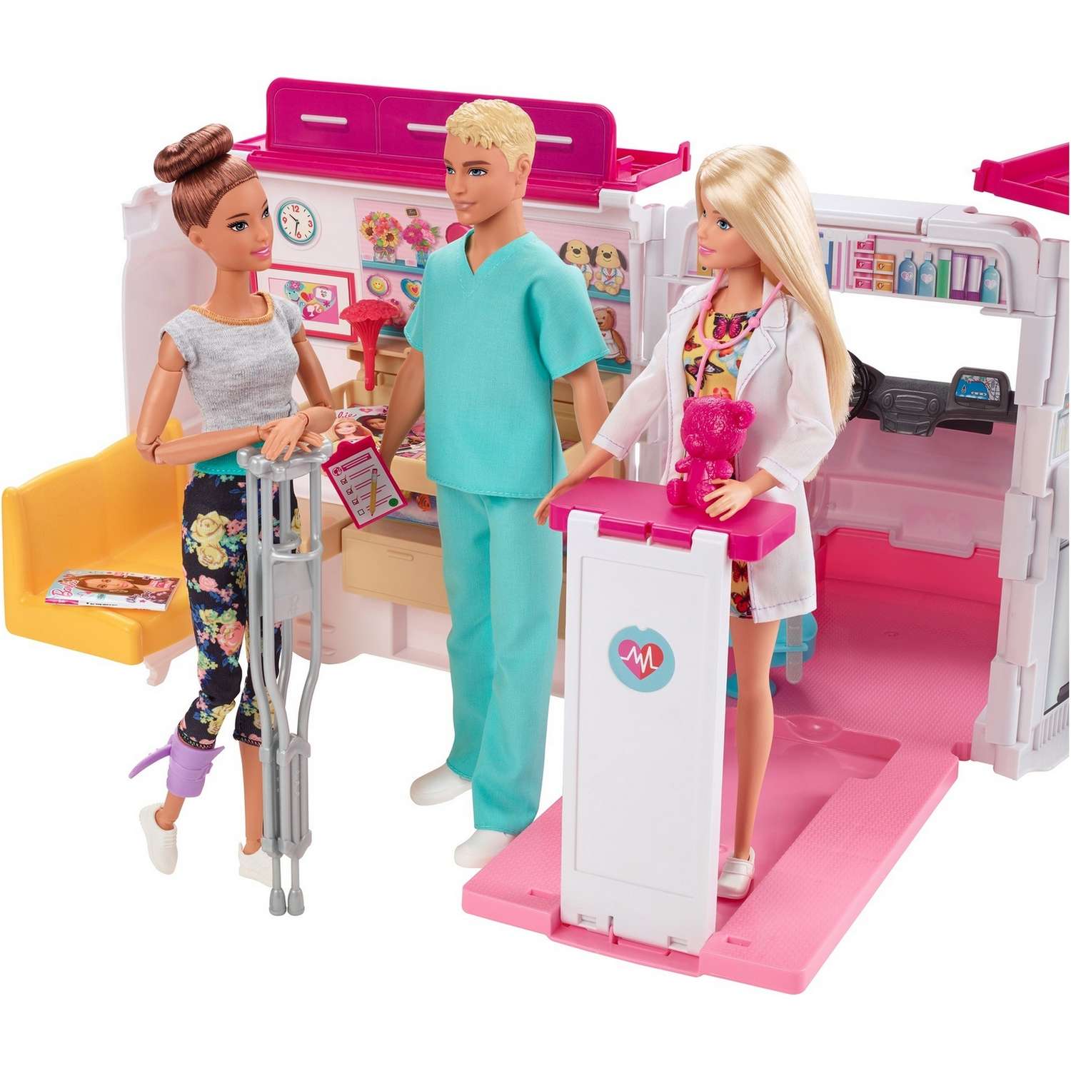 Набор игровой Barbie Кем быть? Клиника 2 куклы+машина скорой помощи GMG35  купить по цене 49190 ₸ в интернет-магазине Детский мир