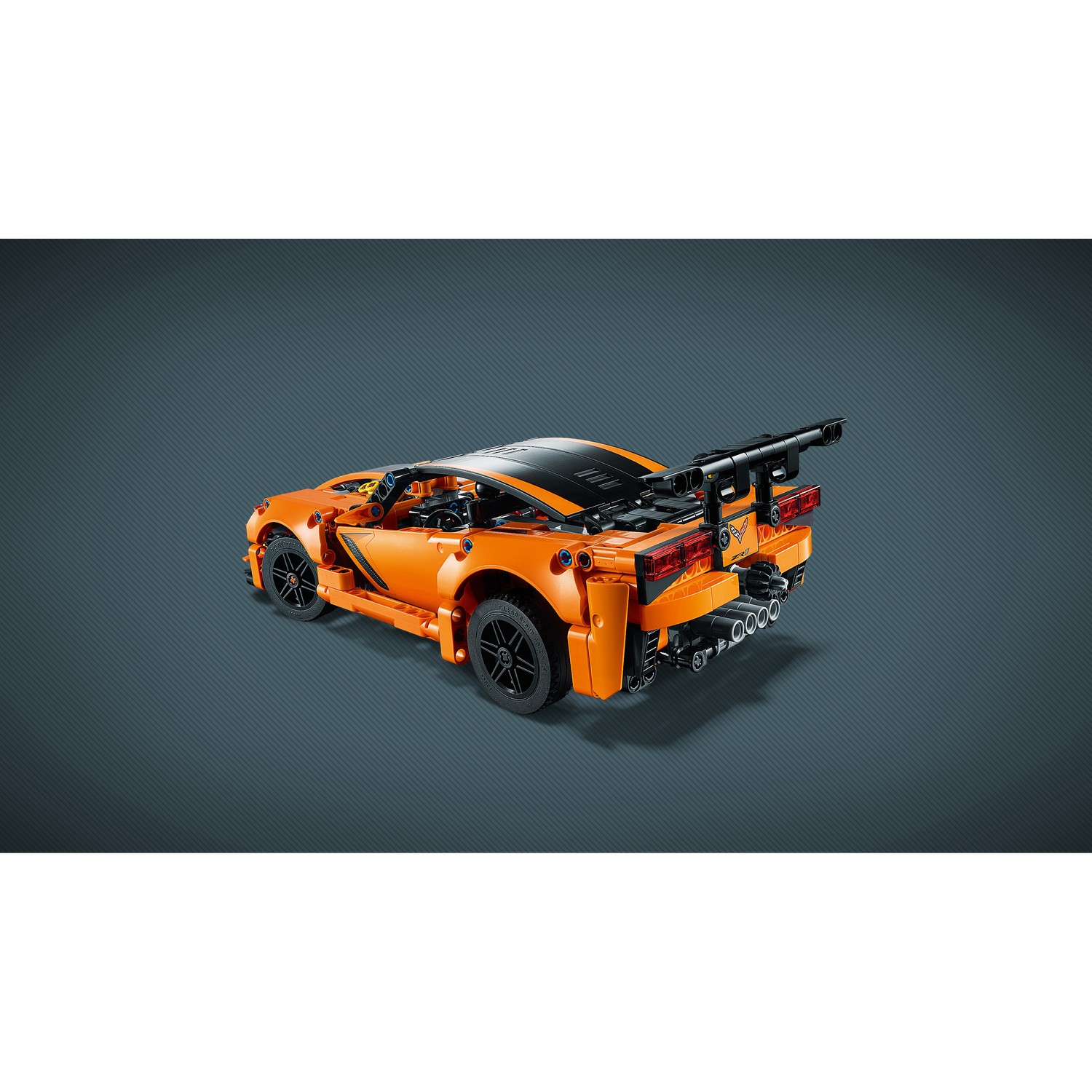 Конструктор LEGO Technic Chevrolet Corvette ZR1 42093 - фото 8