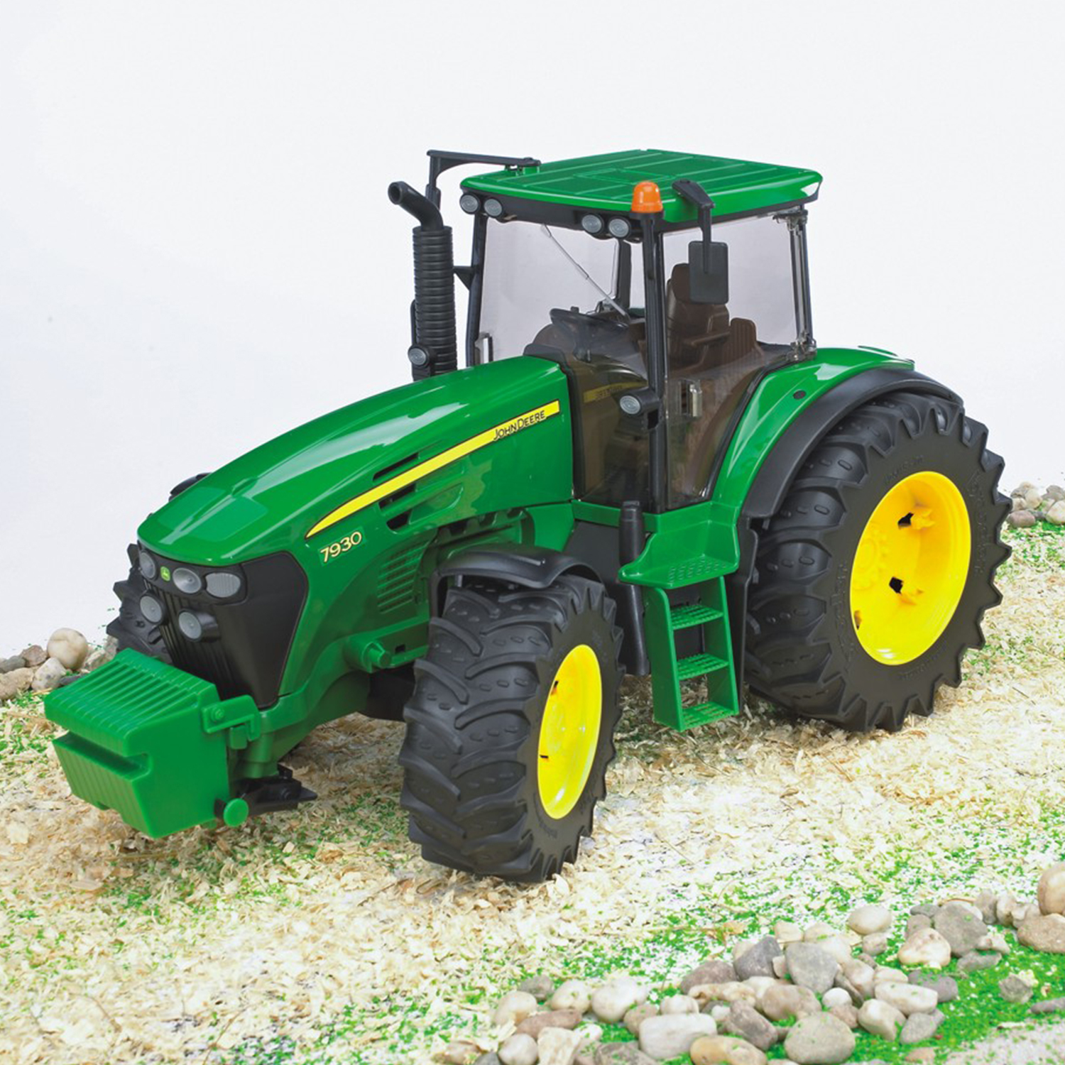 Трактор Bruder John Deere 03-050 - фото 10