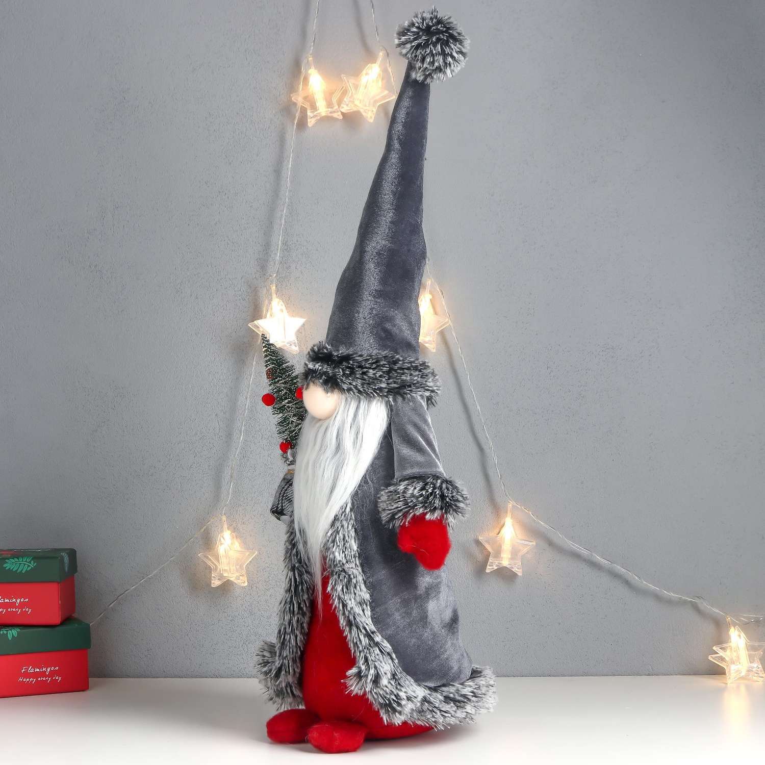 Кукла интерьерная Зимнее волшебство «Дед Мороз с ёлкой в мешке серая бархатная шуба» 51х18х18 см - фото 3