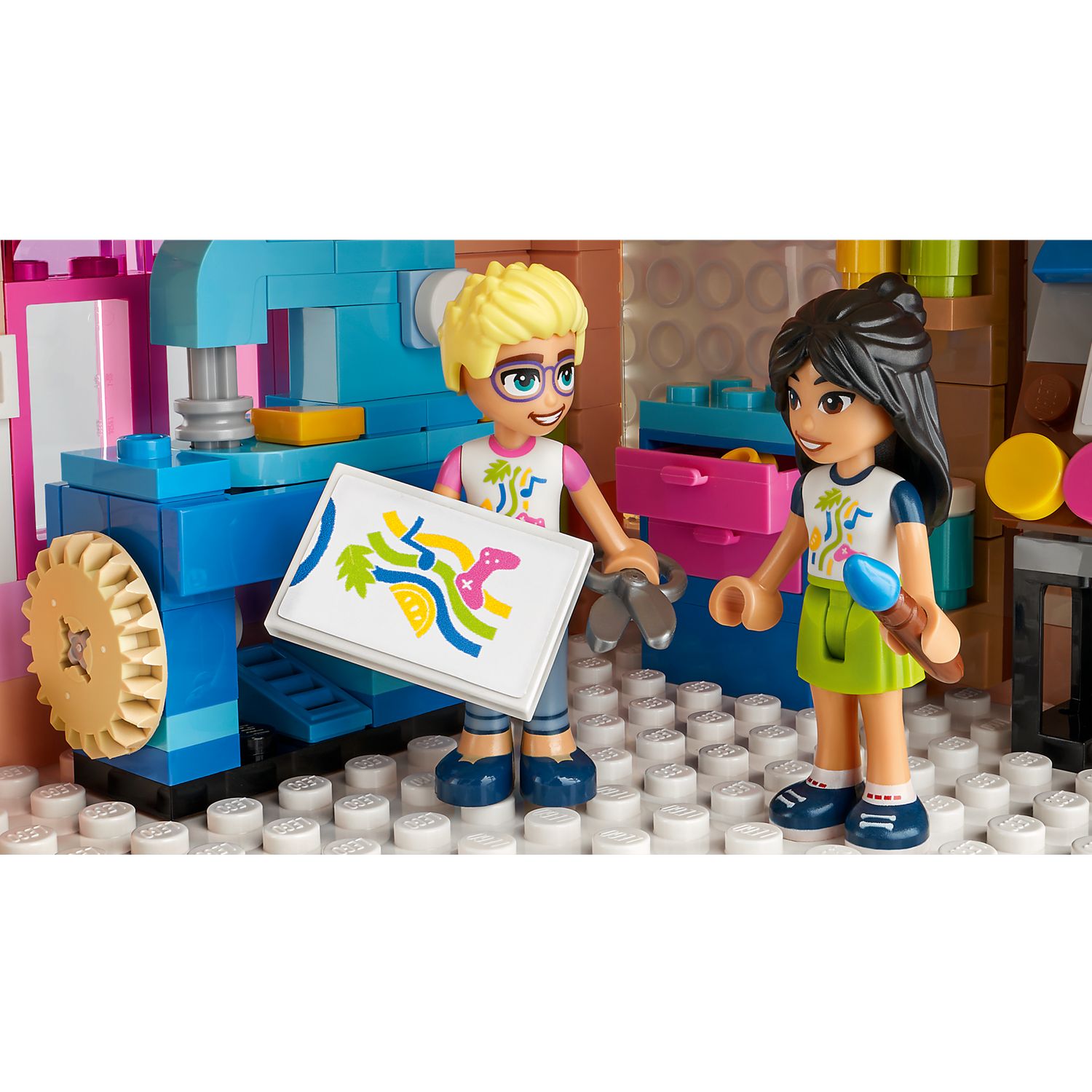 Конструктор LEGO Friends Heartlake City Community Center 41748 купить по  цене 15499 ₽ в интернет-магазине Детский мир