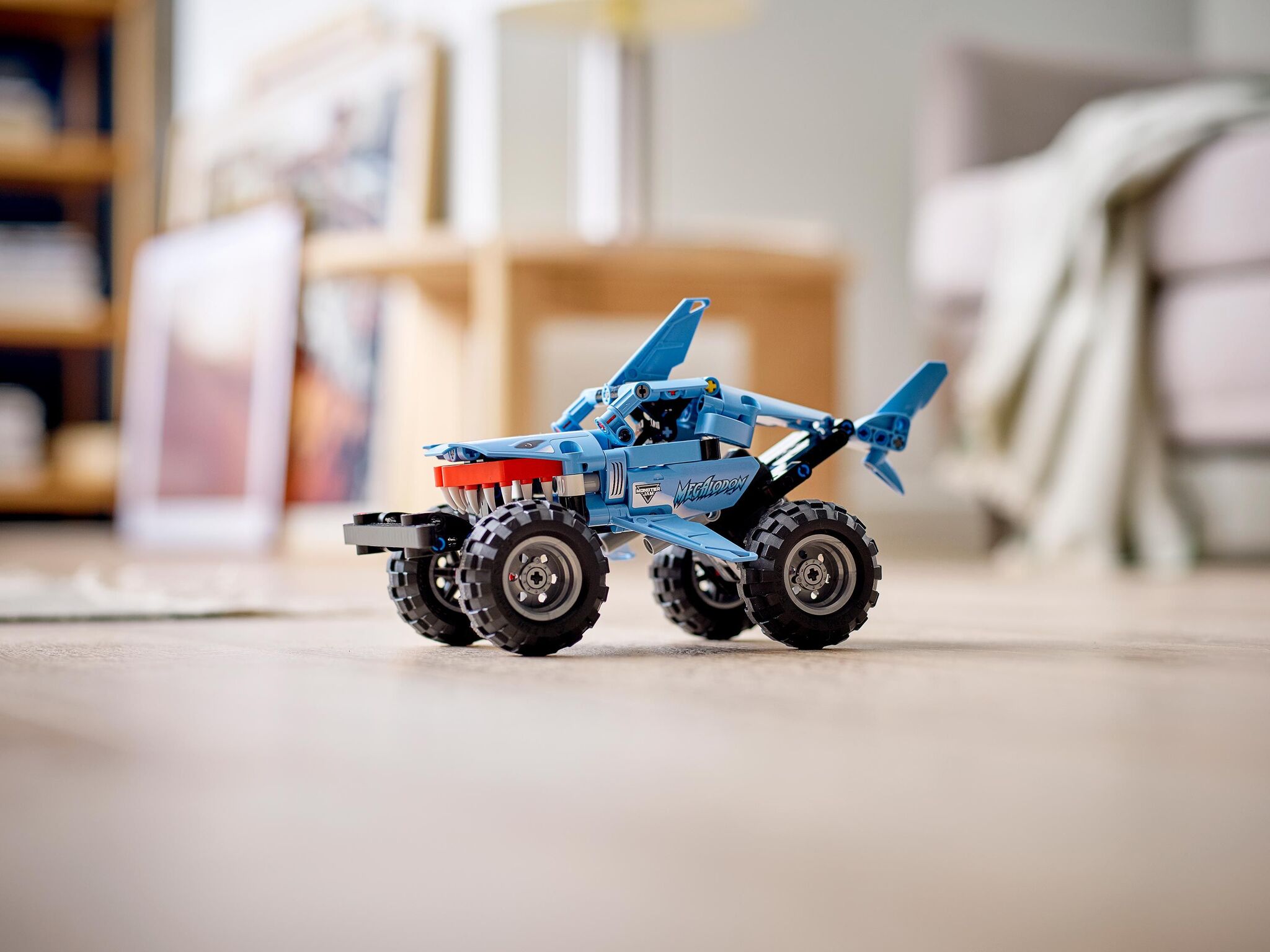 Конструктор LEGO Technic LEGO машинка Monster Jam Megalodon - фото 5