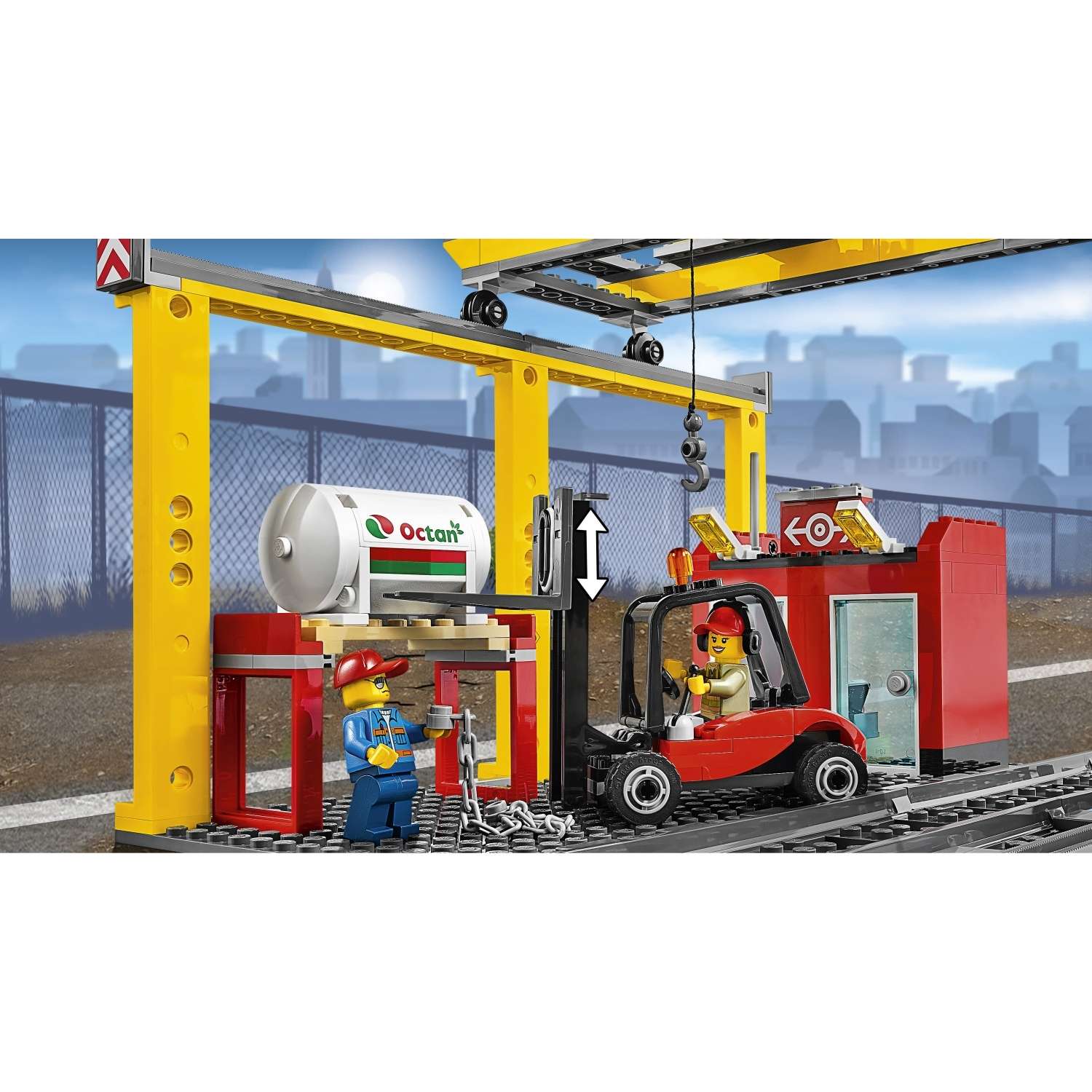 Конструктор LEGO City Trains Грузовой поезд (60052) - фото 6