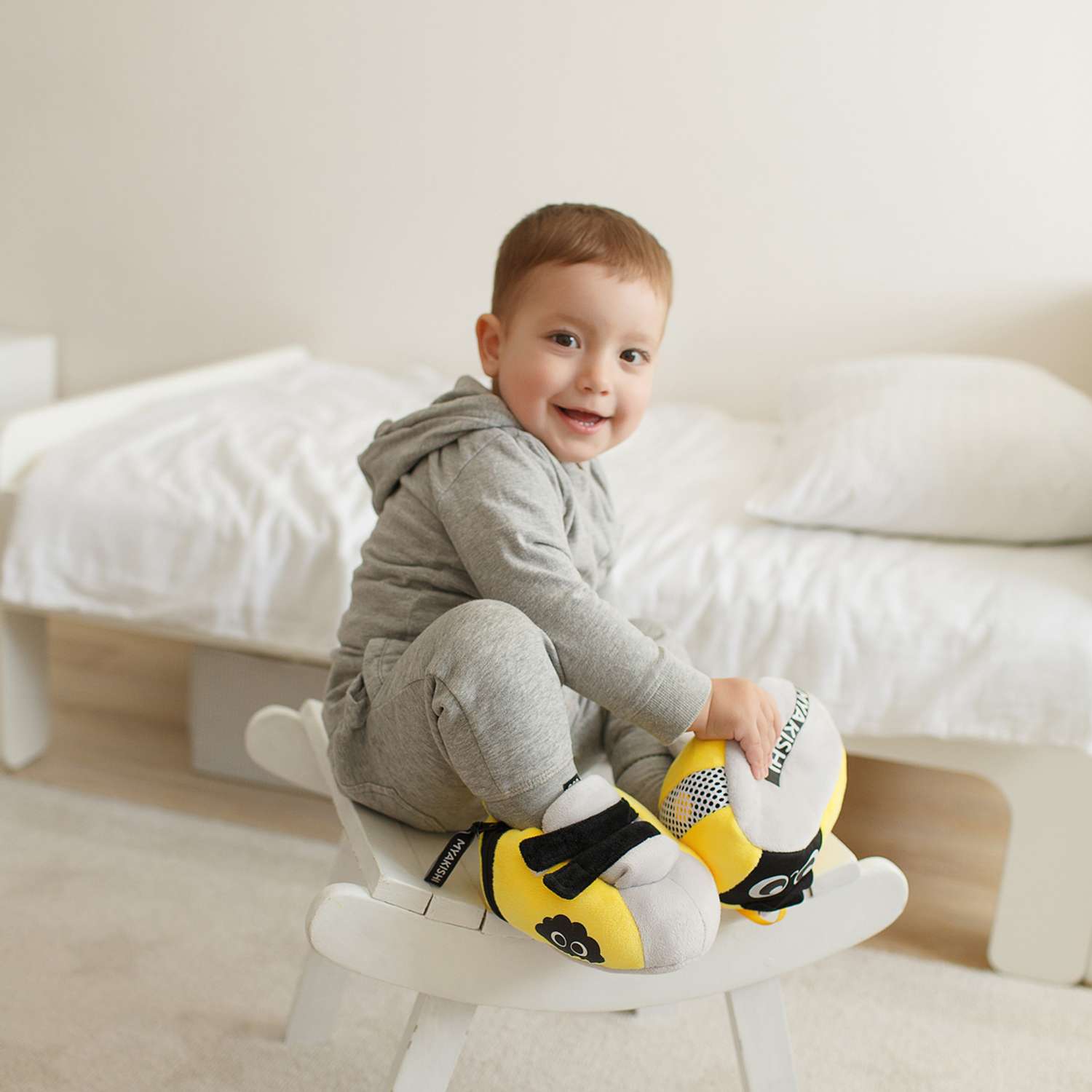 Игрушка Мякиши Игрушка детская развивающая Шнуровка Ботинки / шнуровка для детей / подарок / бизиборд - фото 14