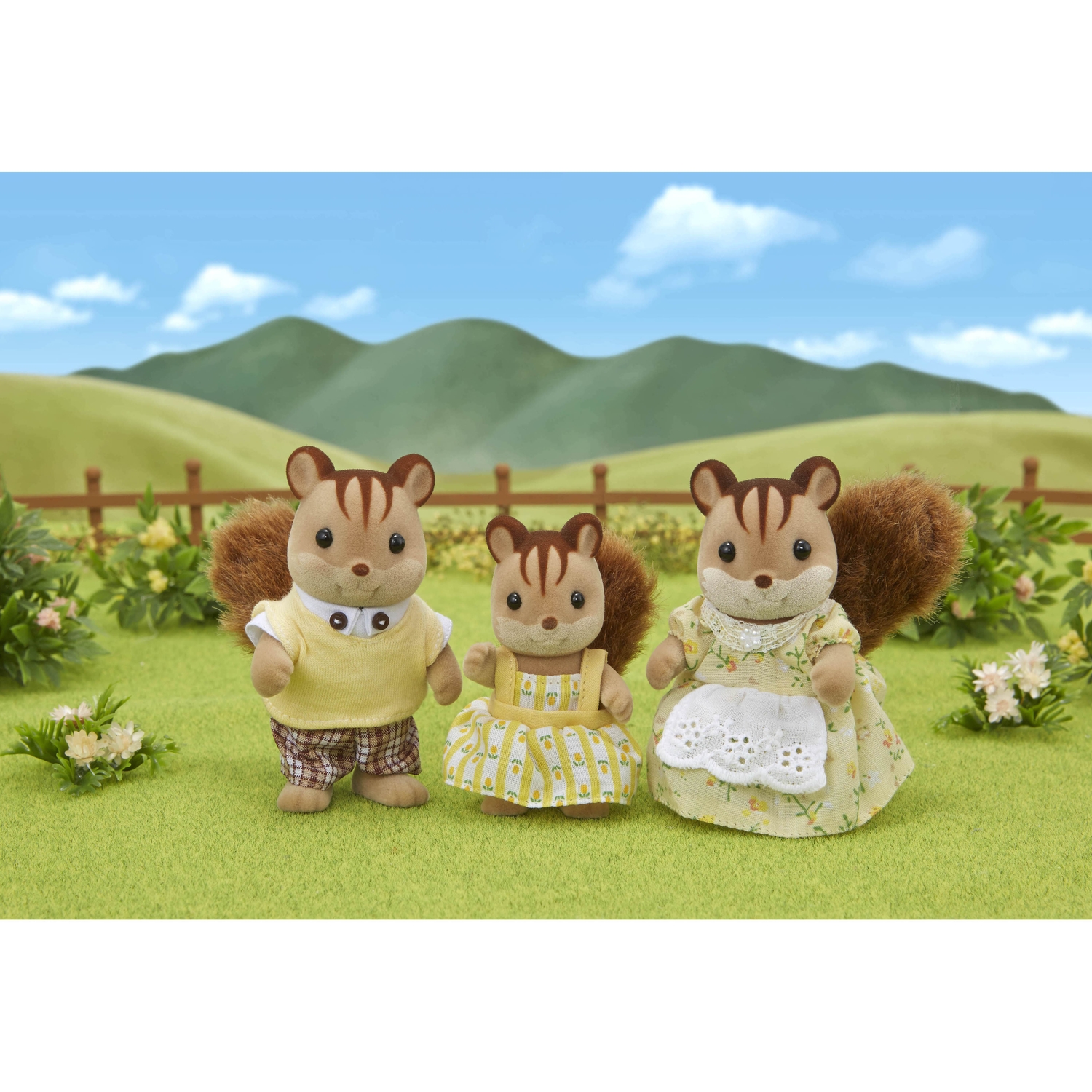 Набор Sylvanian Families Семья белок 3фигурки 5307 - фото 4