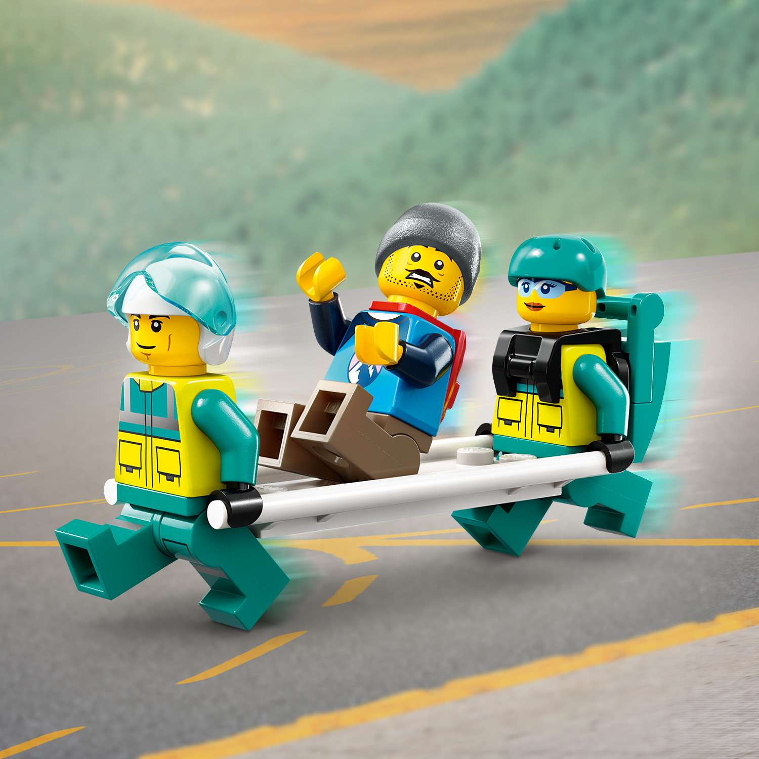 Конструктор LEGO City Аварийно-спасательный вертолет 60405 - фото 8