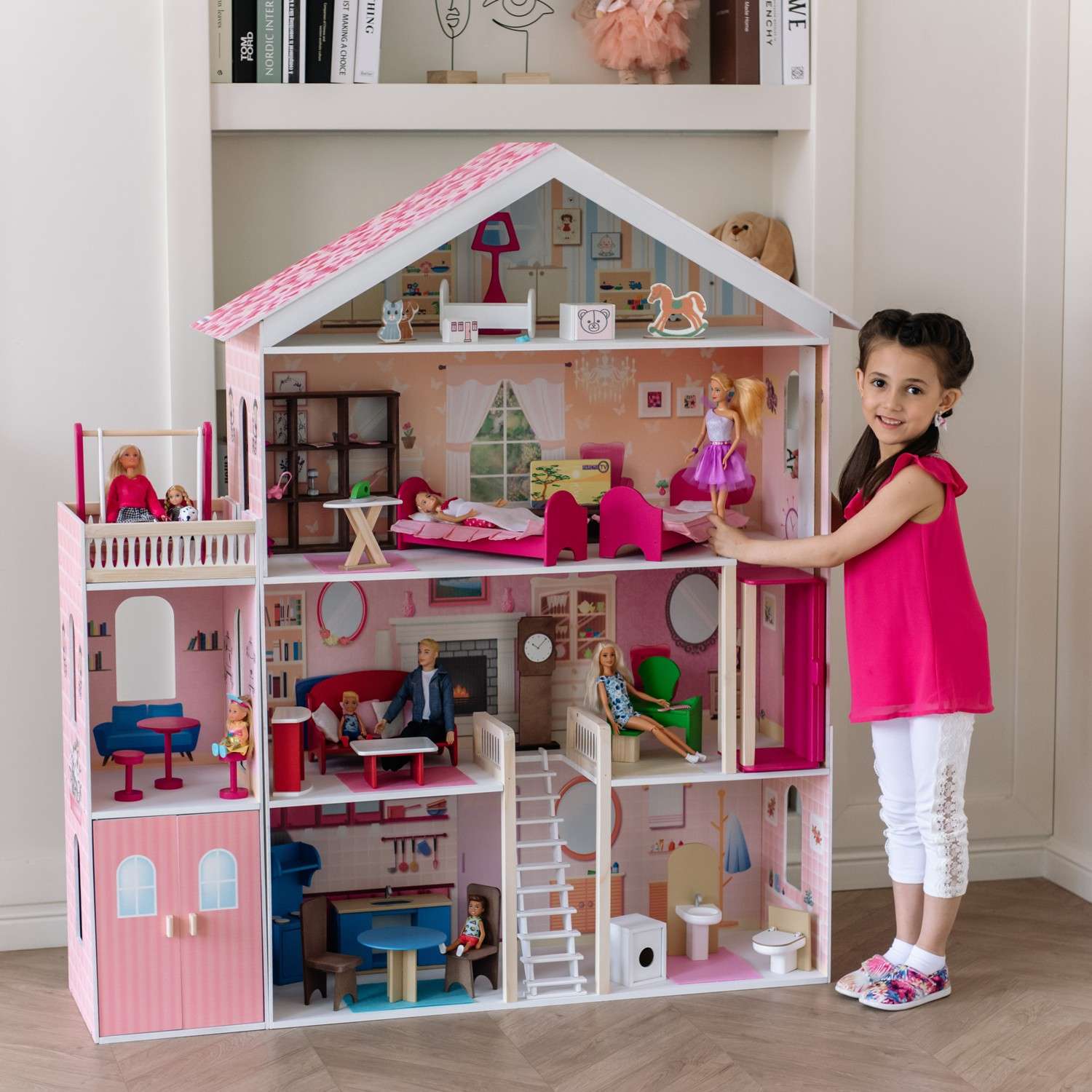 Кукольный домик - Dollhouse