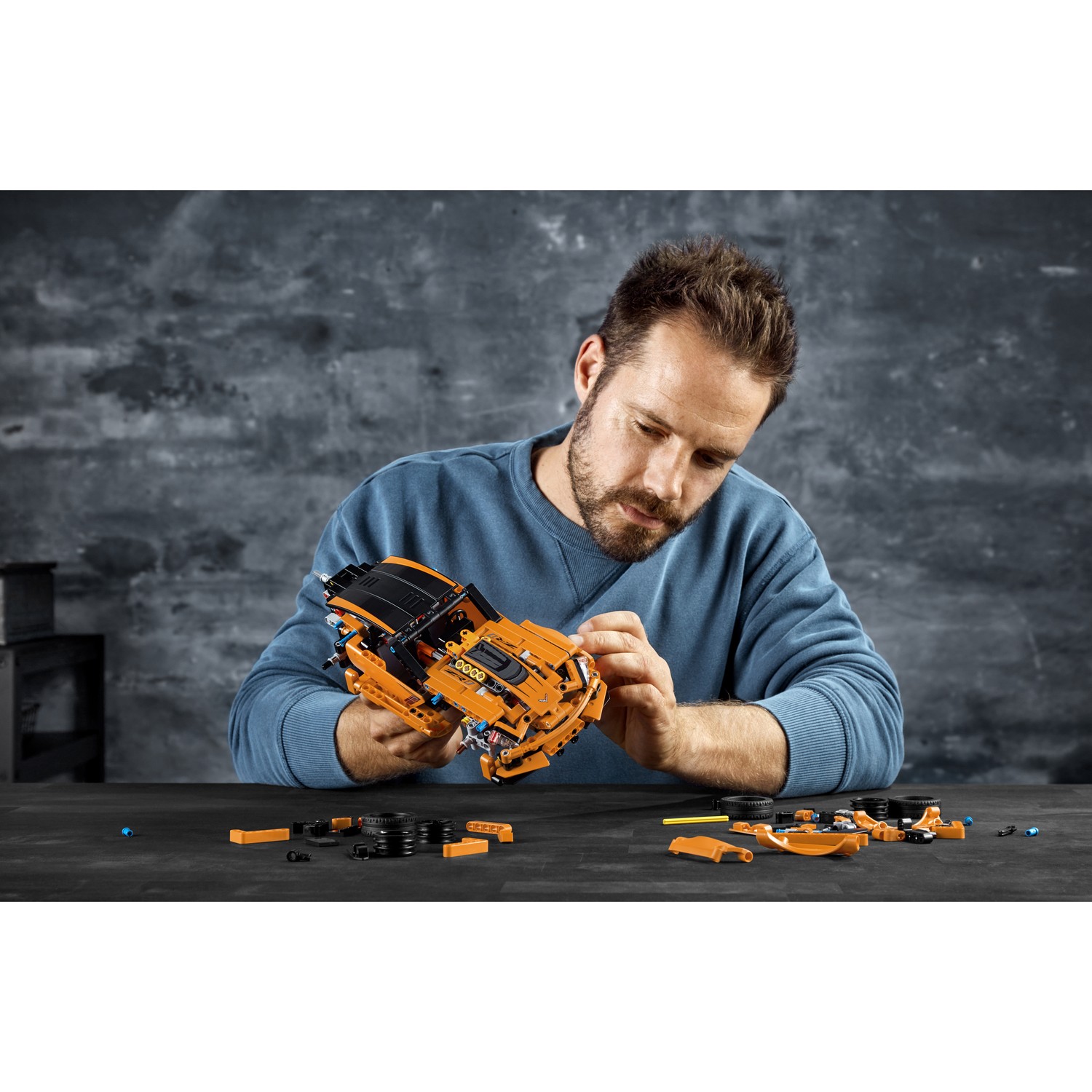 Конструктор LEGO Technic Chevrolet Corvette ZR1 42093 - фото 13