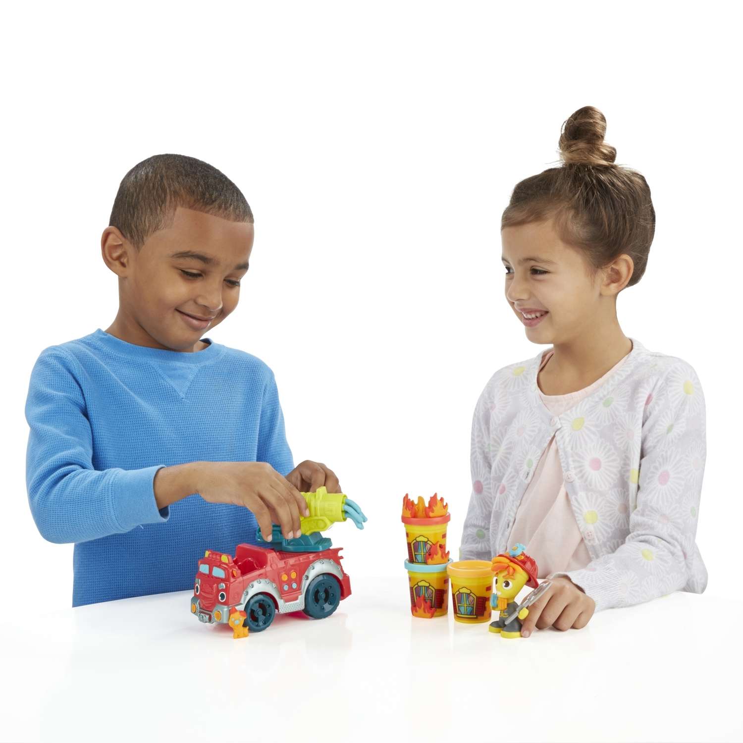 Игровой набор Play-Doh Пожарная машина - фото 4