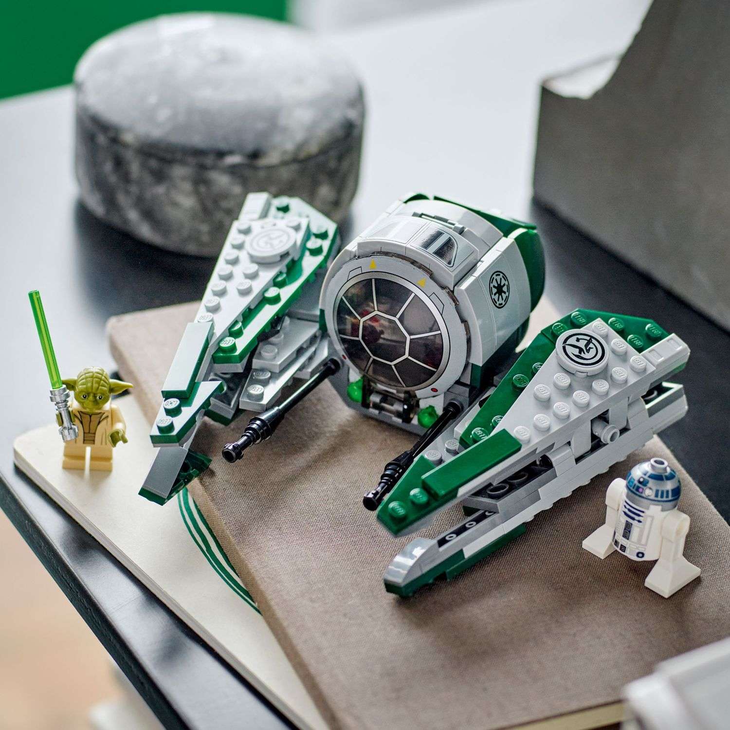 Yoda's store jedi starfighter