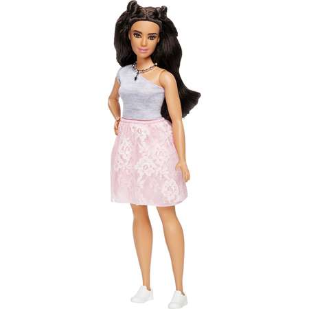 Кукла Barbie из серии Игра с модой DYY95