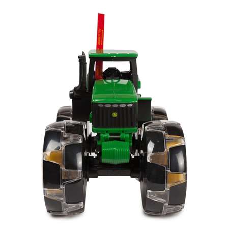 Трактор Tomy JD Monster со светящимися колесами 25 см