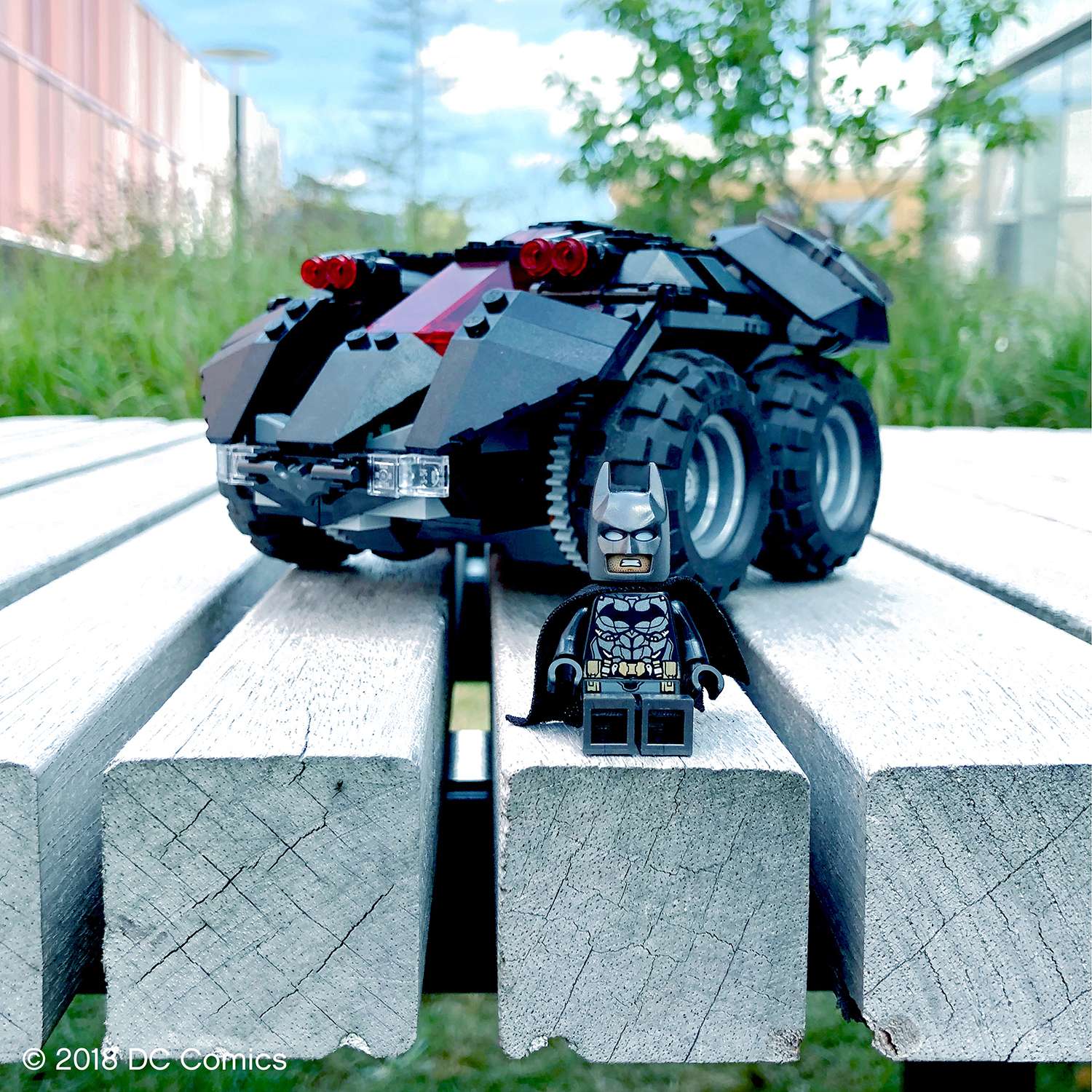 Конструктор LEGO Super Heroes Бэтмобиль с дистанционным управлением 76112 - фото 6