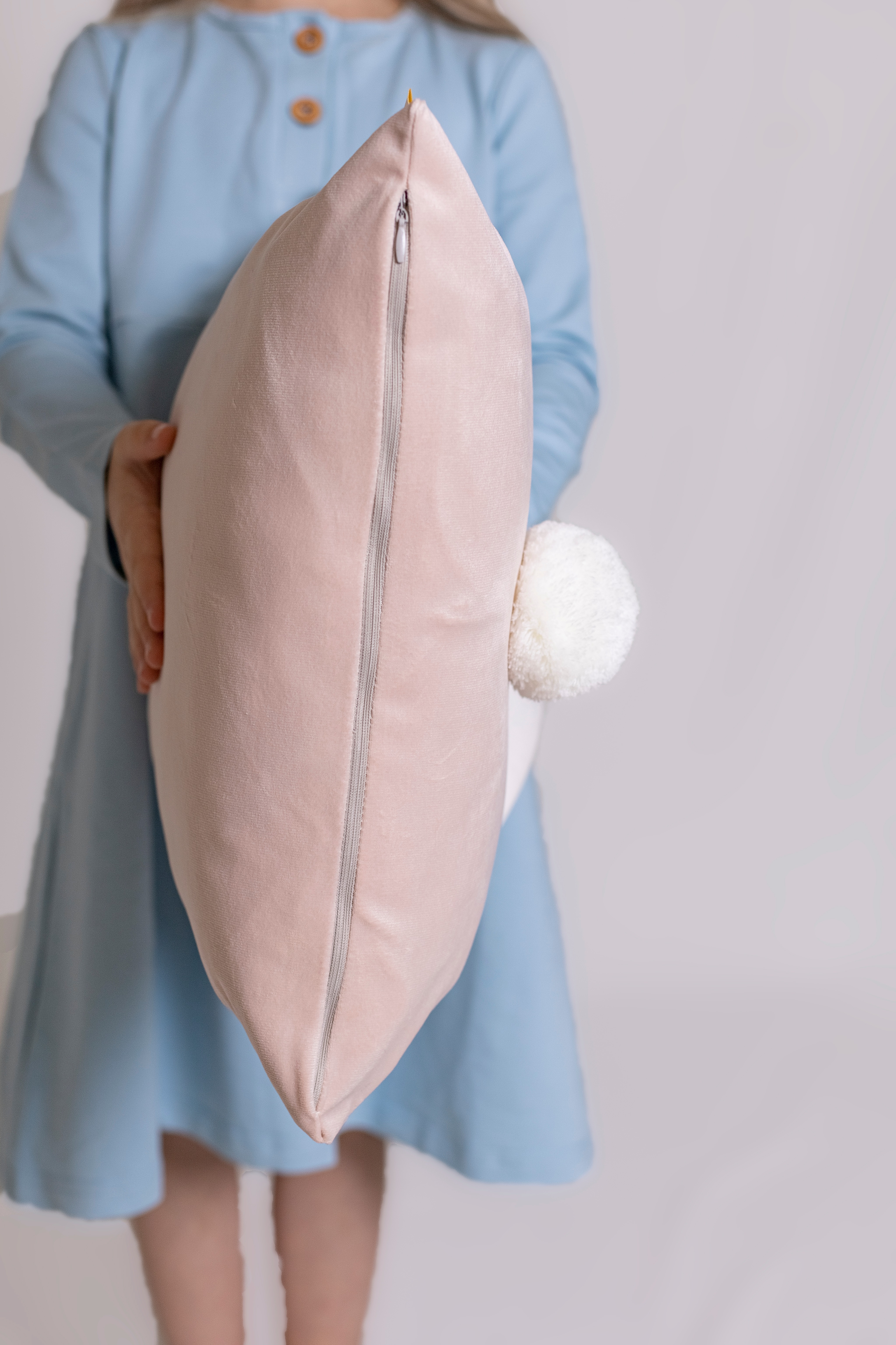 Подушка декоративная детская Мишель Ушки цвет розовая пудра - фото 5