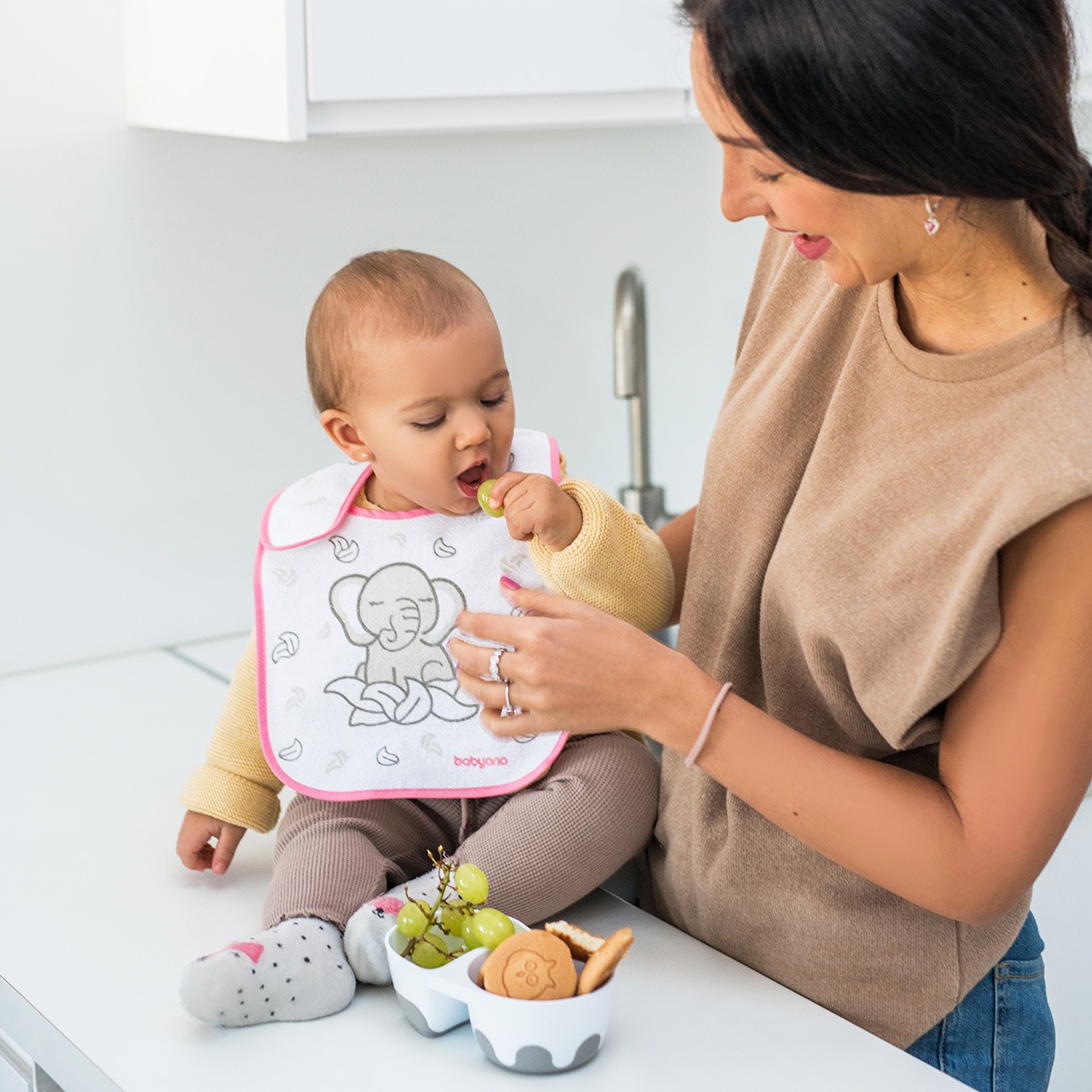 Нагрудник Babyono хлопковый на липучке Я изучаю 6м+ Слоник - фото 2