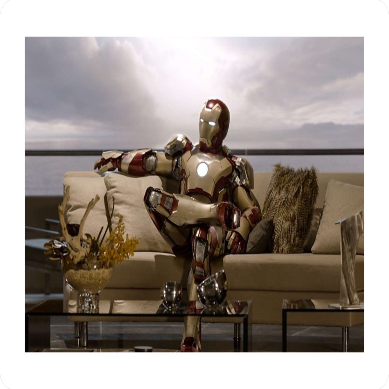 Фигурка NECA Scalers 2 - Wave 2 - Iron Man - фото 3