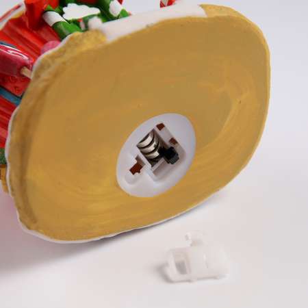 Светодиодная фигура Sima-Land «Домик из сладостей» 13×12×9 см полистоун батарейки LR44х2 свечение тёплое белое