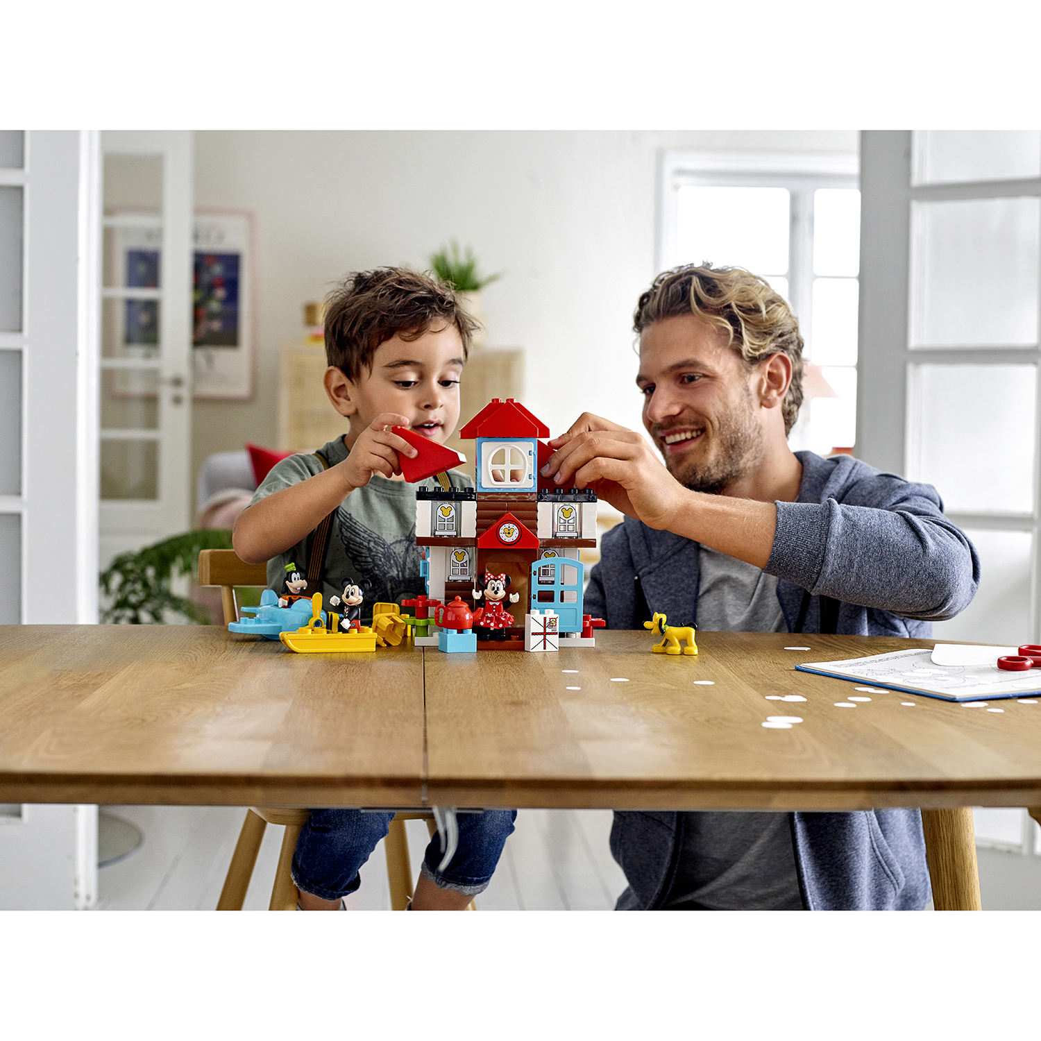 Конструктор LEGO DUPLO Disney Летний домик Микки 10889 - фото 4