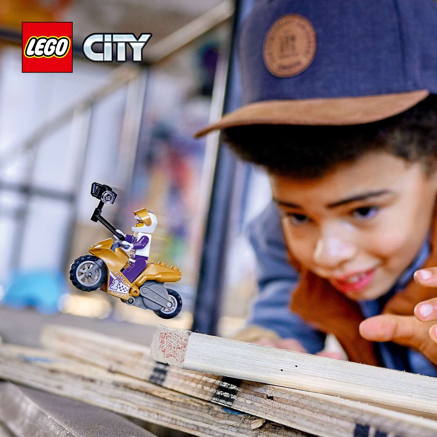 Конструктор LEGO City Трюковый мотоцикл с экшн-камерой 60309 - фото 5