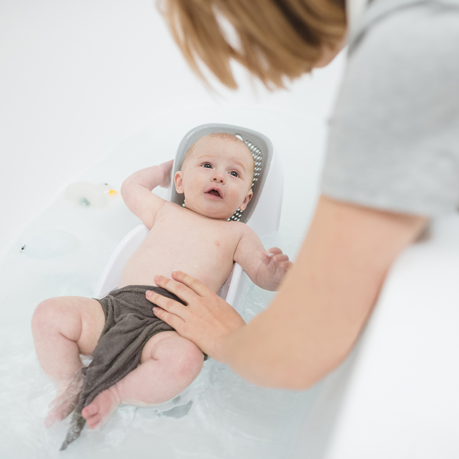 Горка для купания ANGELCARE Bath Support Mini светло-голубая - фото 9