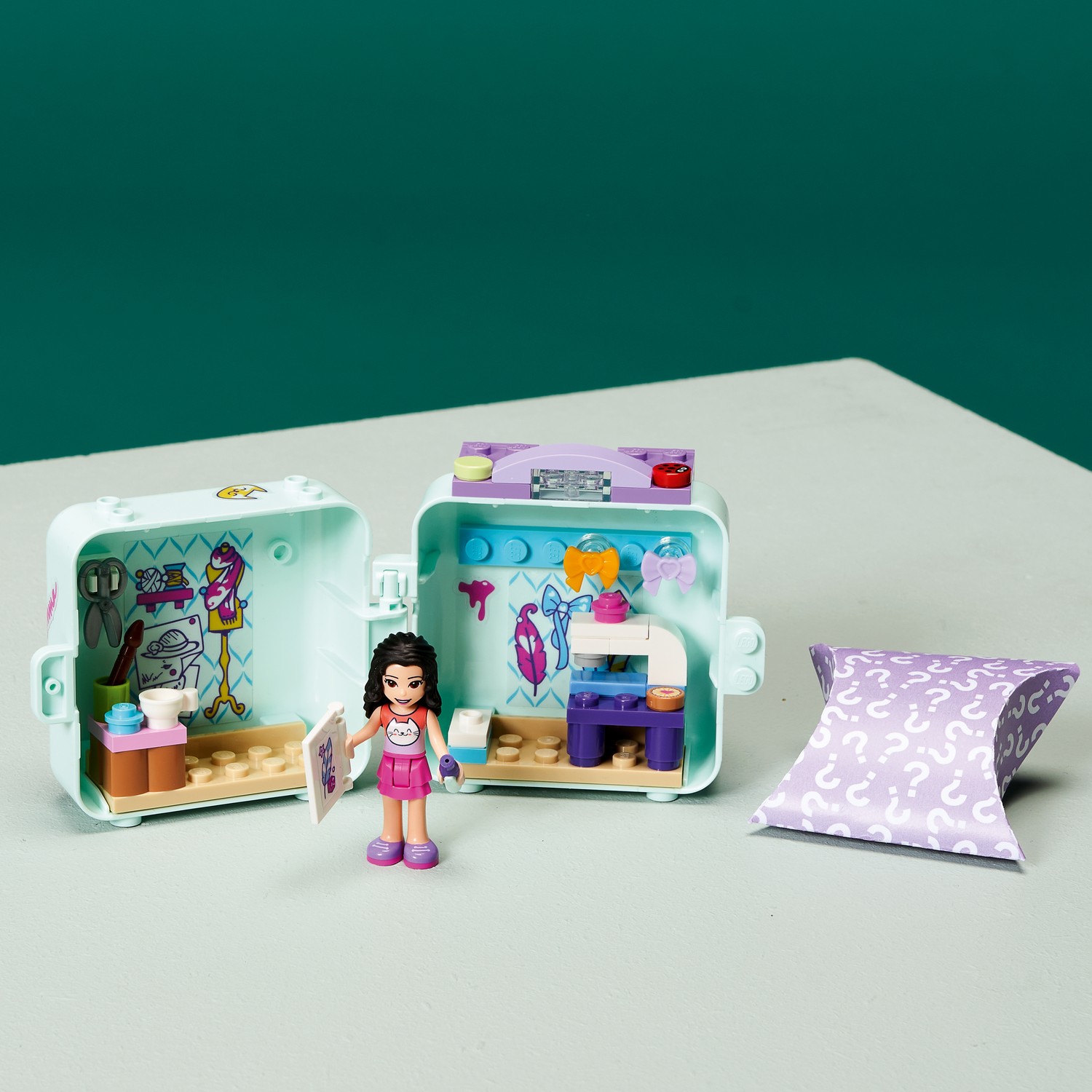 Конструктор LEGO Friends Модный кьюб Эммы 41668 - фото 7