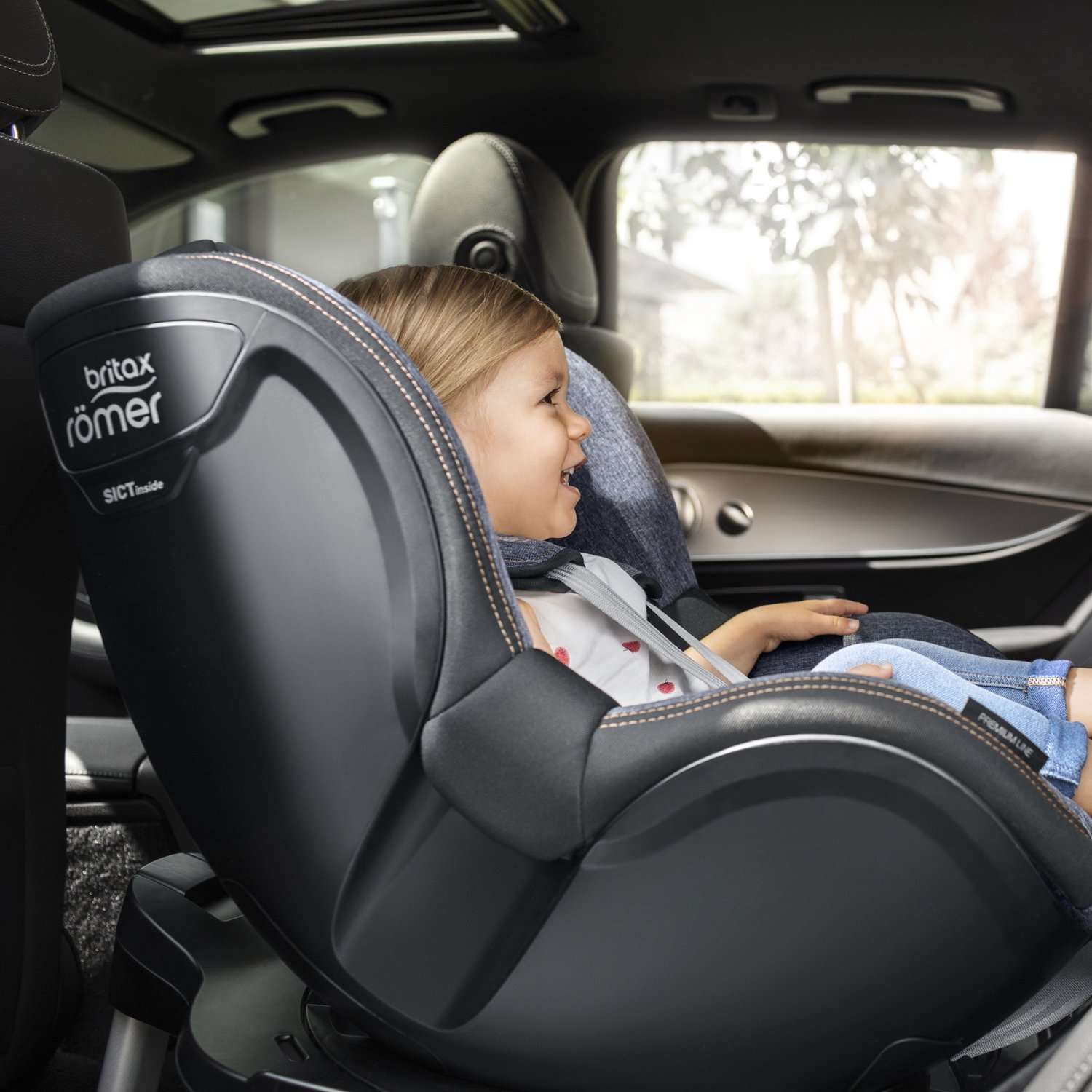 Автокресло Dualfix i-Size Britax Romer