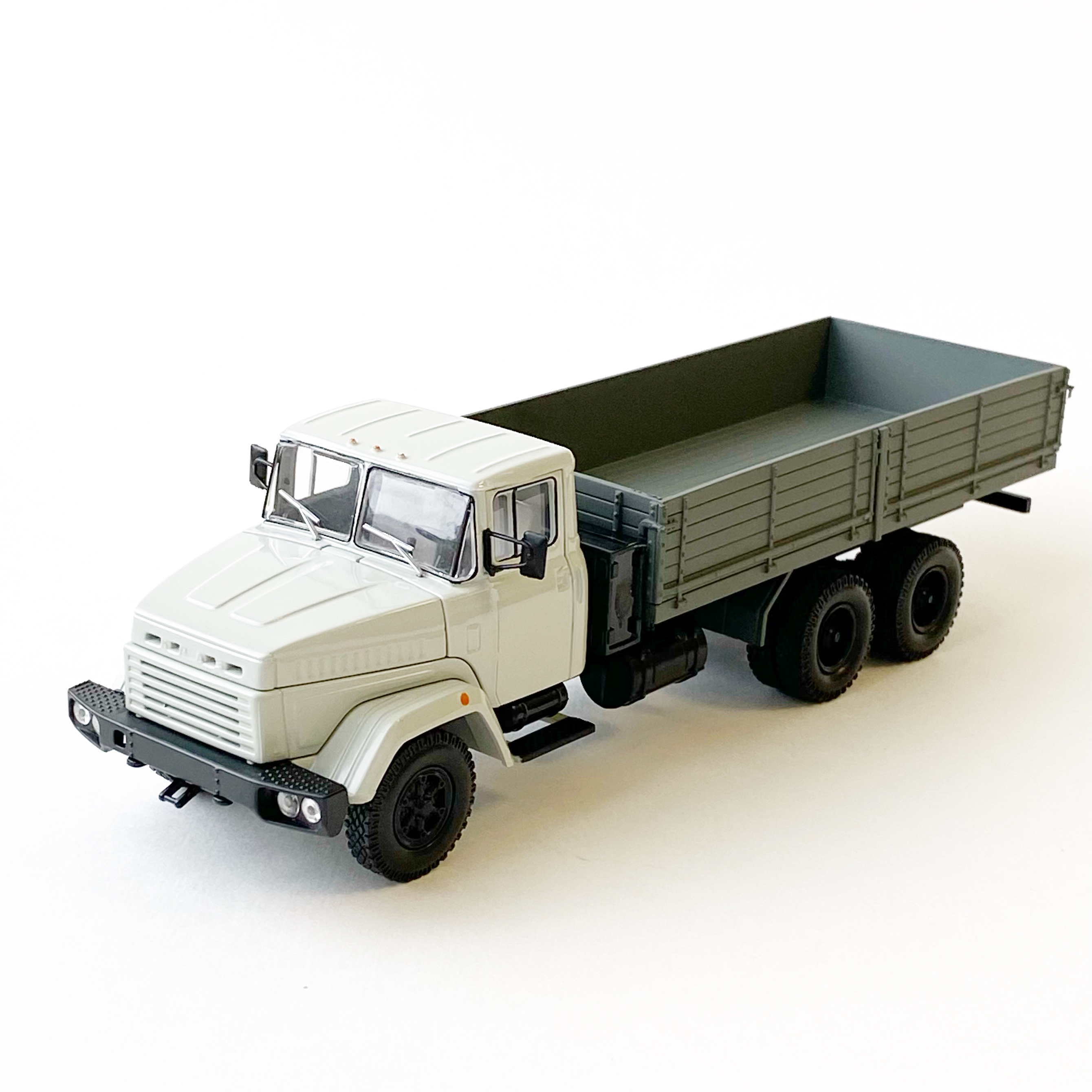 Машина 1:43 Наш автопром КрАЗ-250 Н-205