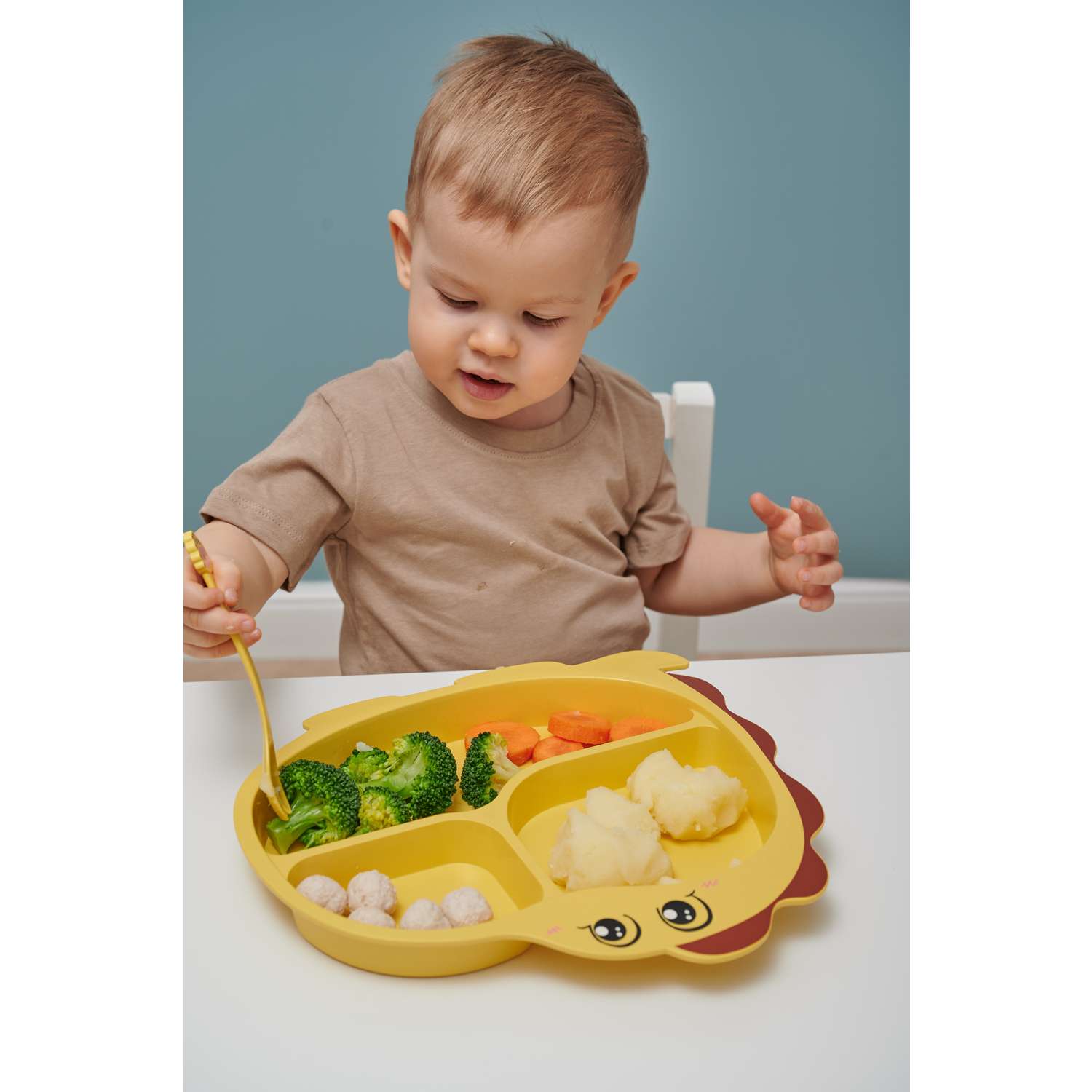 Набор детской посуды Добрый Филин Тарелка вилка ложка Динозаврик желтый 4 предмета - фото 12