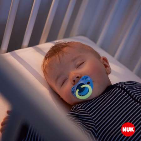 Соска пустышка ортодонтическая силикон Nuk NUK SIGNATURE NIGHT