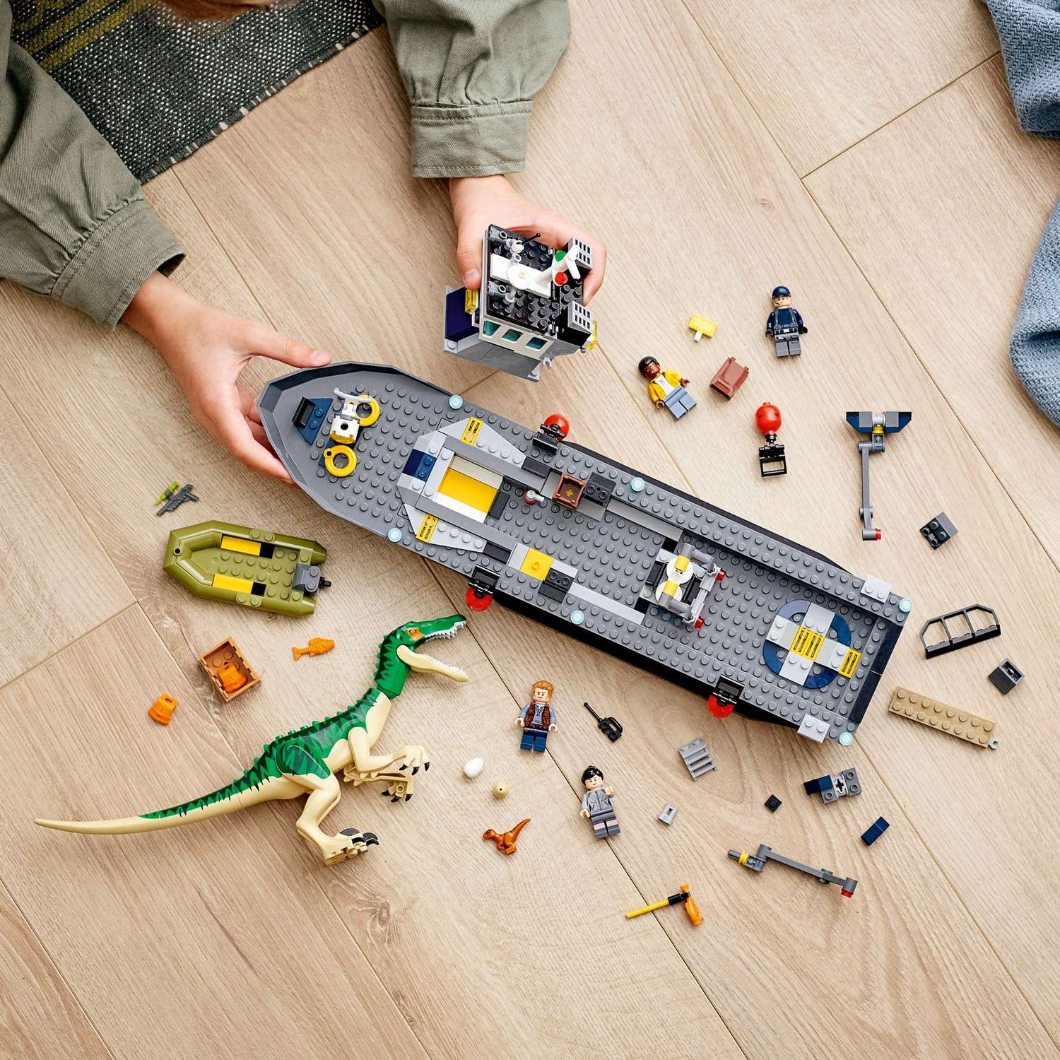 Конструктор LEGO Jurassic World Побег барионикса на катере 76942 - фото 12