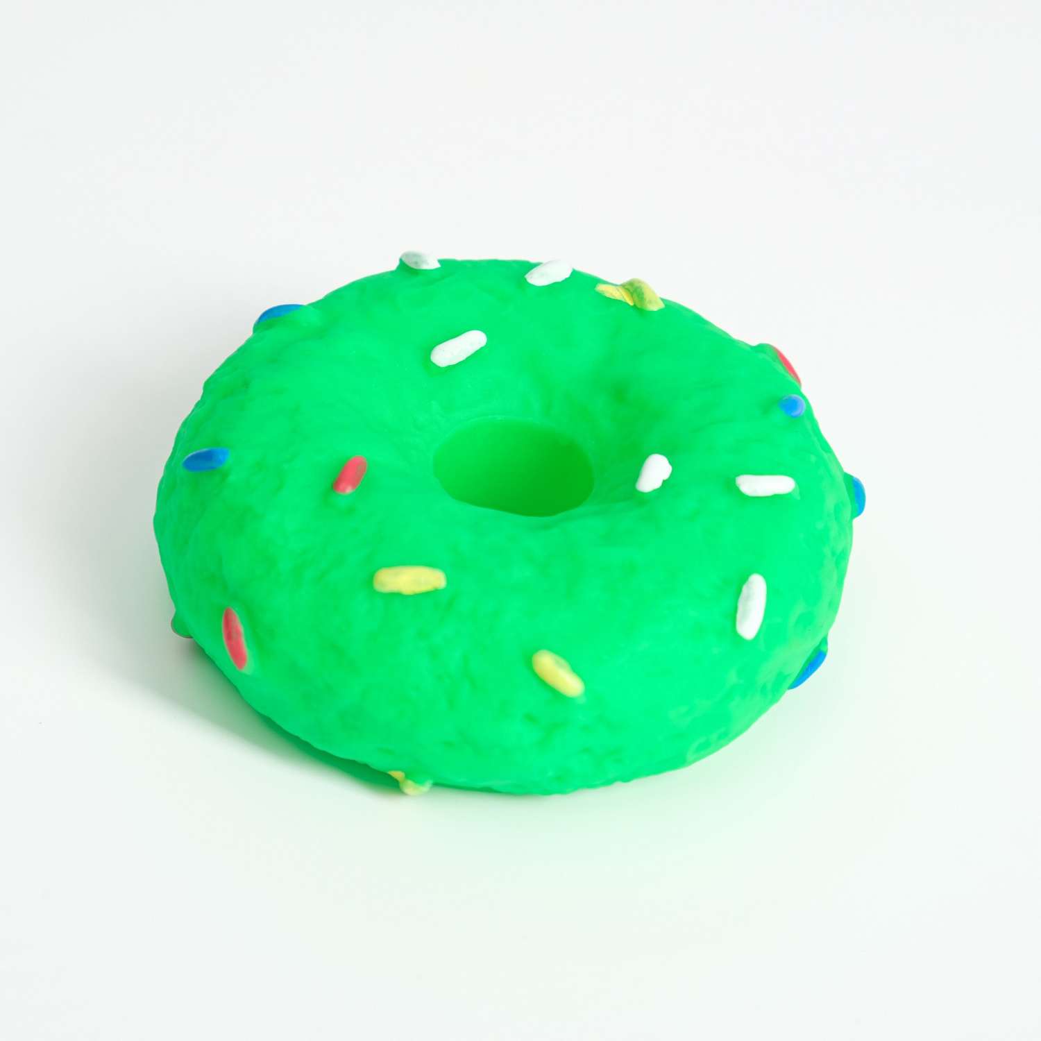 Игрушка для собак Пижон пищащая «Пончик» зелёная - фото 1