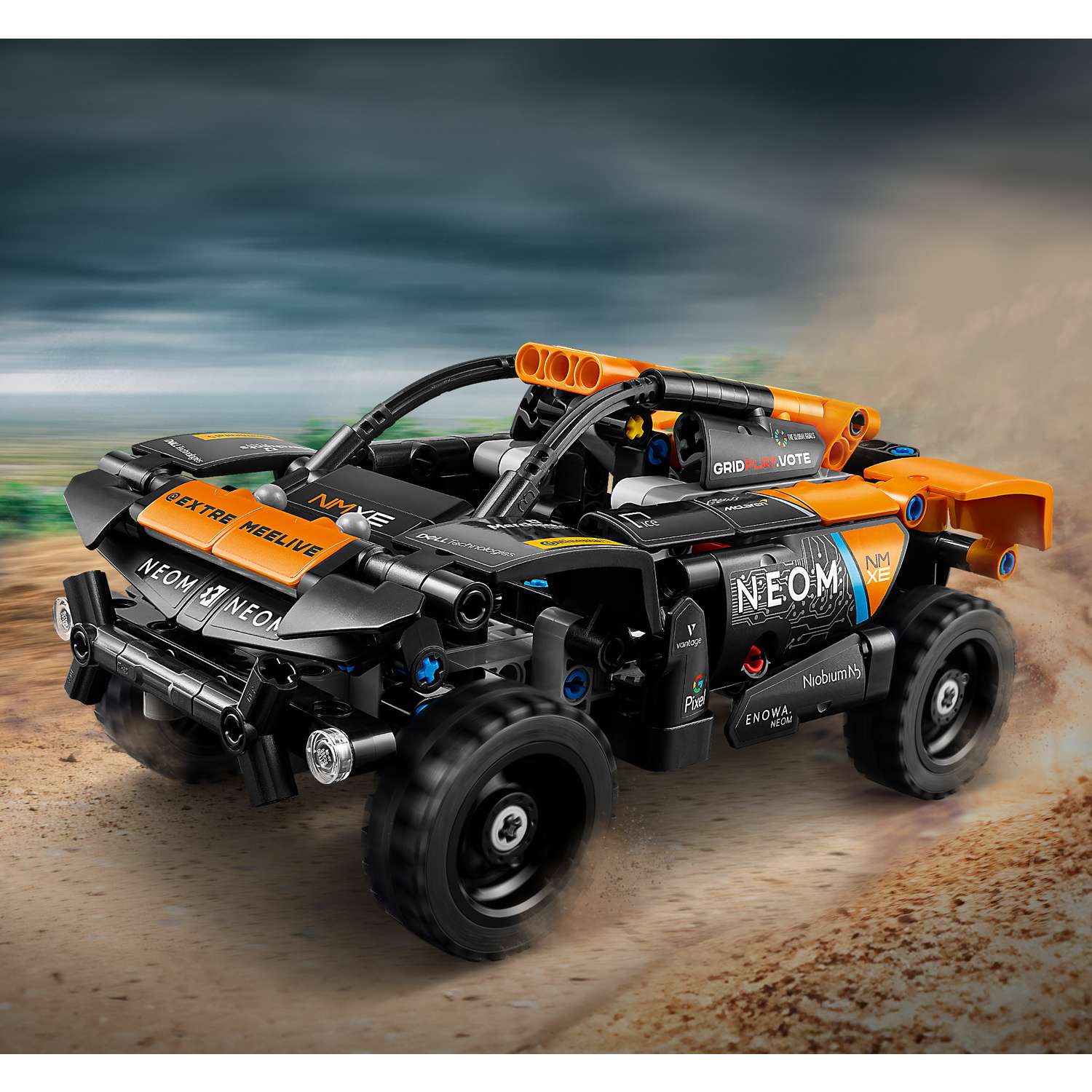 Конструктор LEGO Technic Гоночный автомобиль NEOM McLaren Extreme E 42166 - фото 7