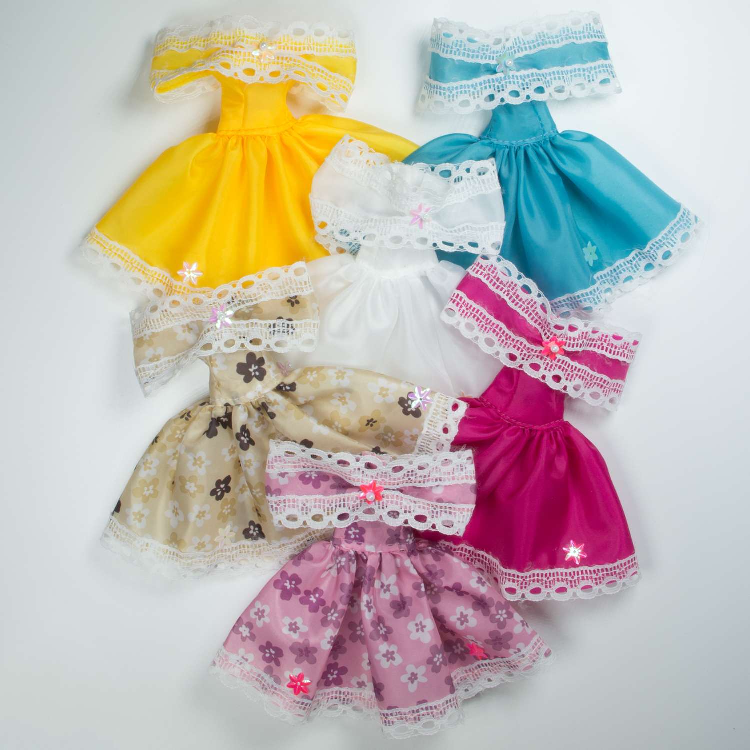 Одежда для кукол Модница Маленькое платье из шелка для куклы 29 см в ассортименте 1401 - фото 1