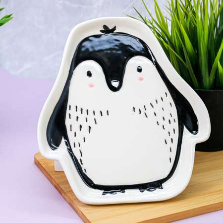 Тарелка керамическая iLikeGift Peinguin plate