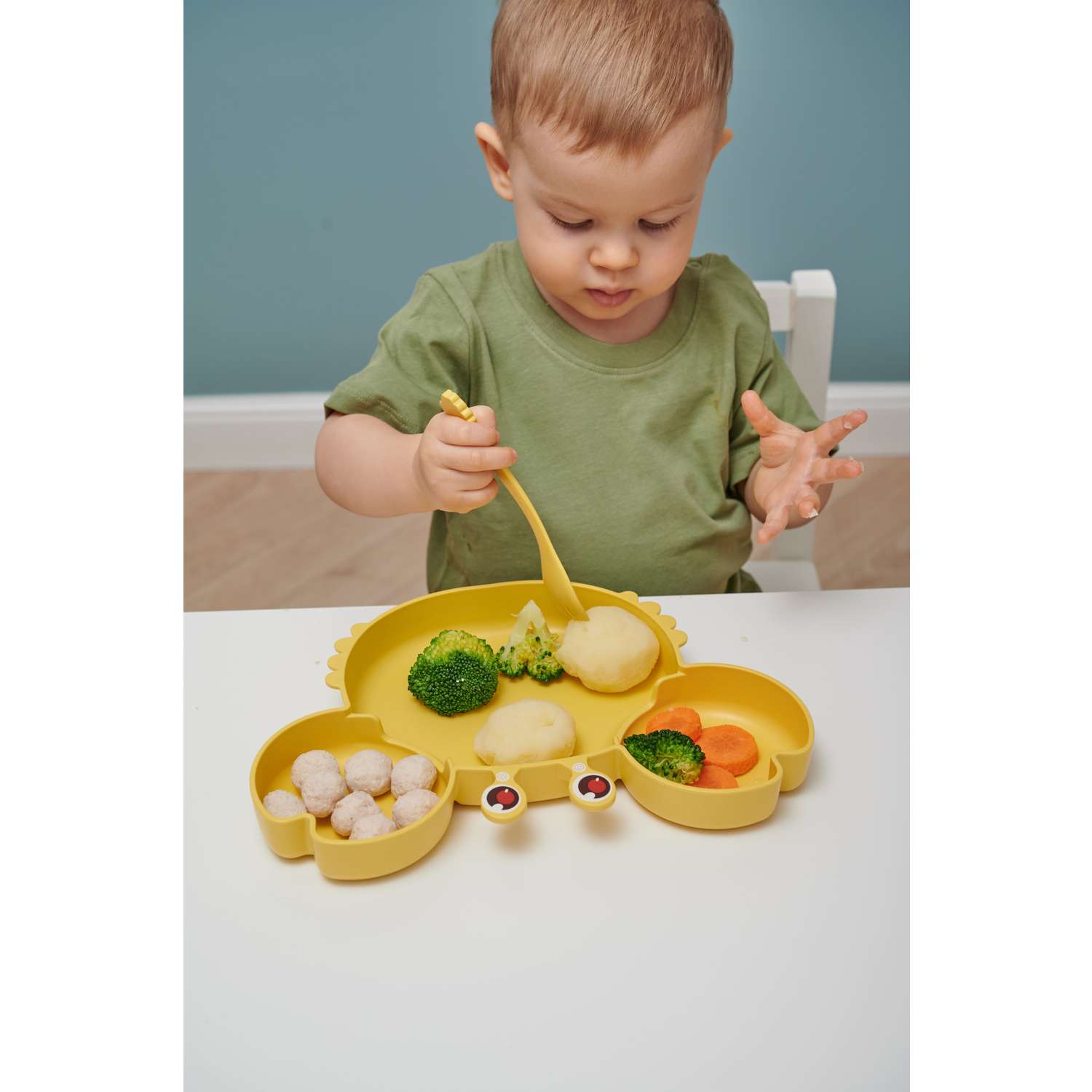 Набор детской посуды Добрый Филин Тарелка вилка ложка Крабик желтый 4 предмета - фото 10